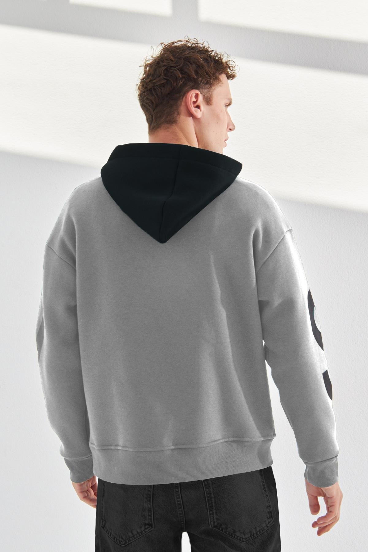 Kapüşonlu Yarım Oversize Sweatshirt