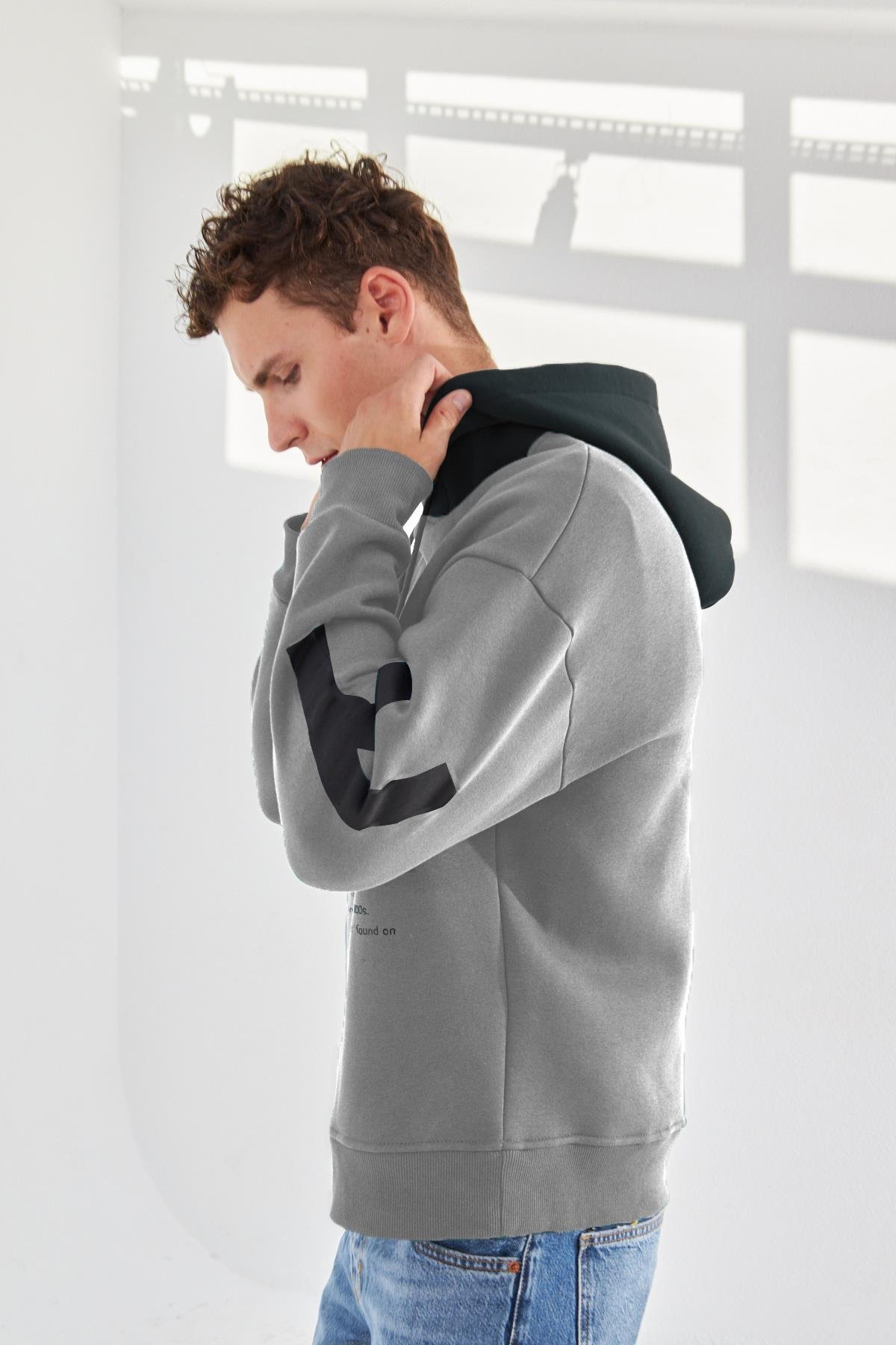 Kapüşonlu Yarım Oversize Sweatshirt