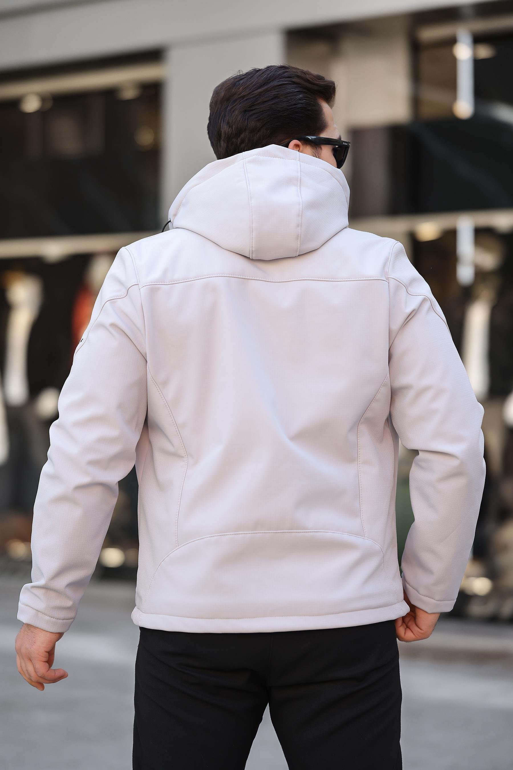 Softshell Su ve Rüzgar Geçirmez Mont