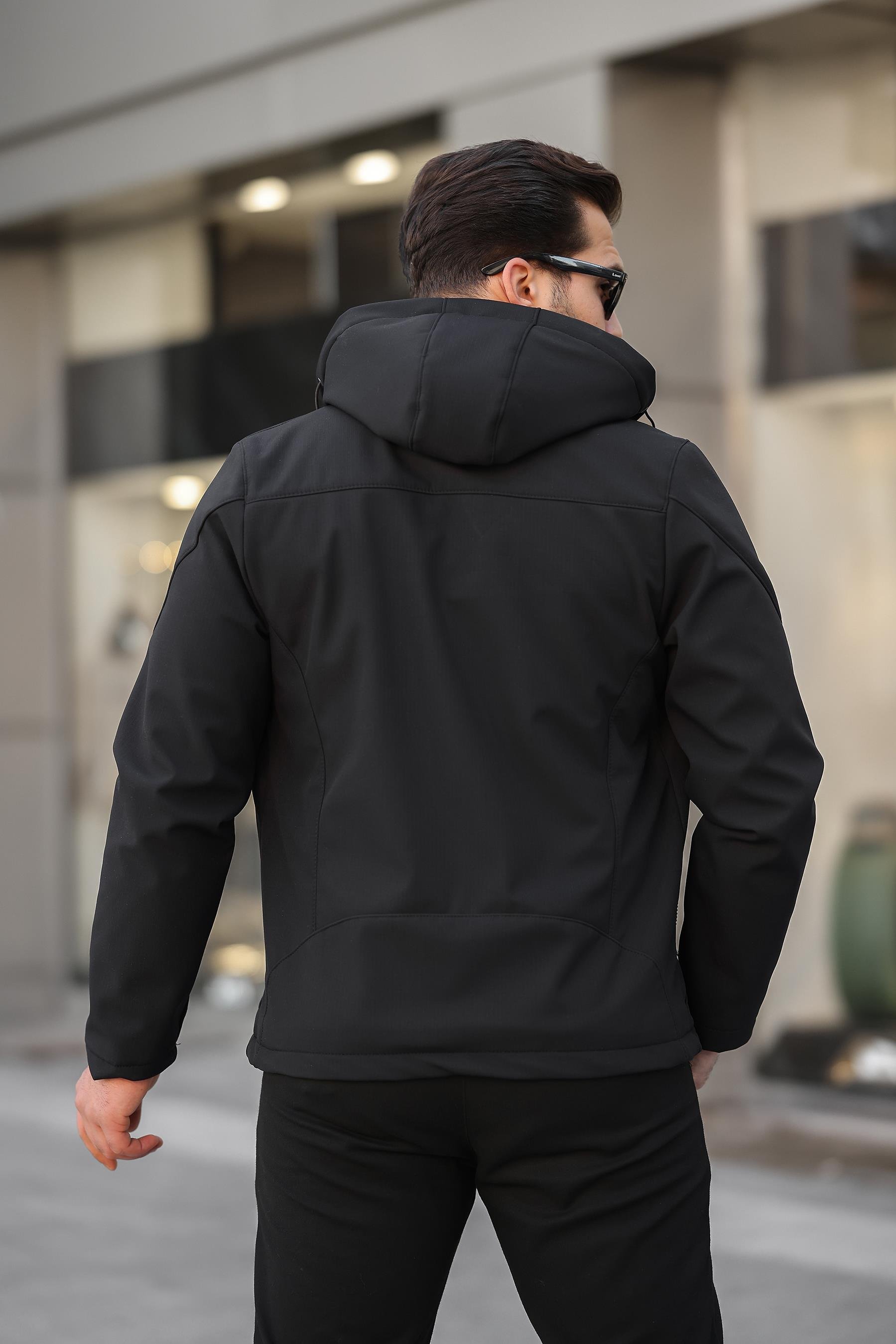 Softshell Su ve Rüzgar Geçirmez Mont