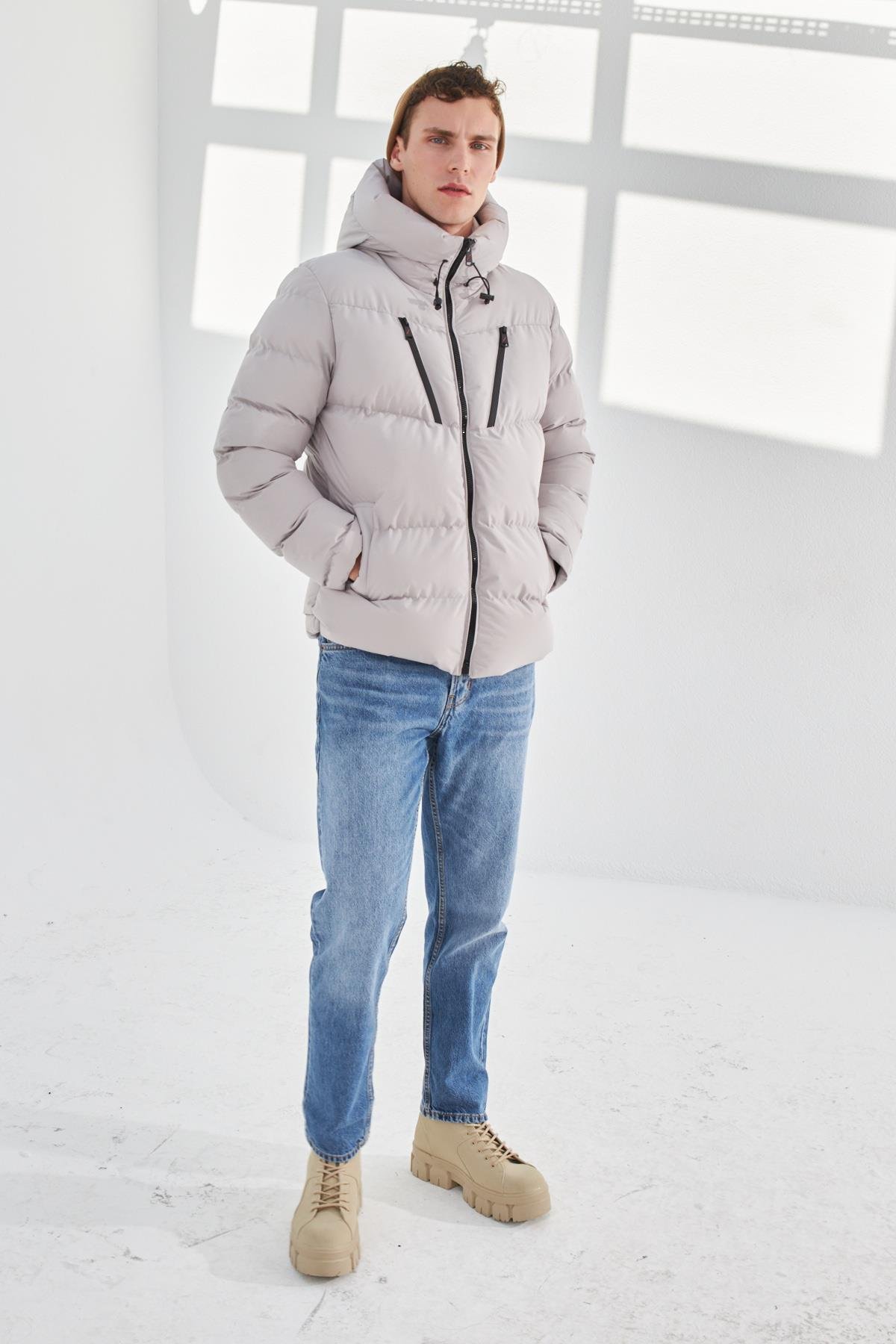 Su ve Rüzgar Geçirmez Erkek Kapüşonlu Şişme Mont