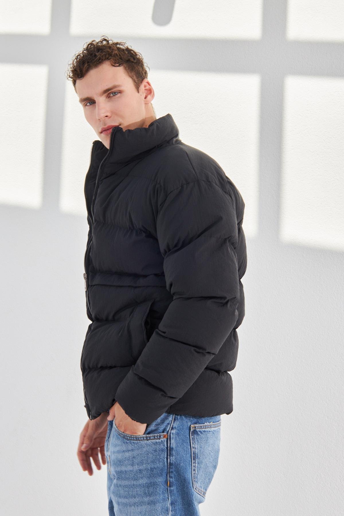 Su ve Rüzgar Geçirmez Erkek Şişme Mont