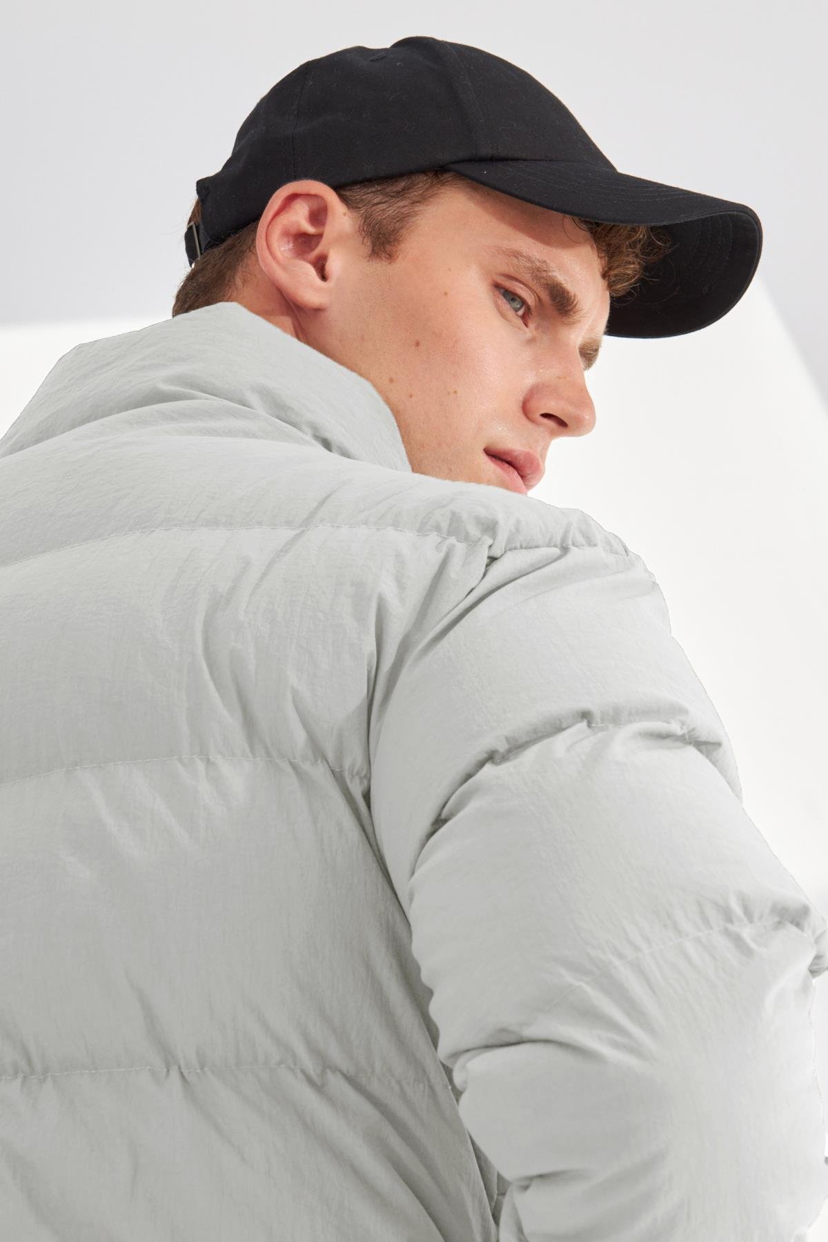 Su ve Rüzgar Geçirmez Erkek Şişme Mont