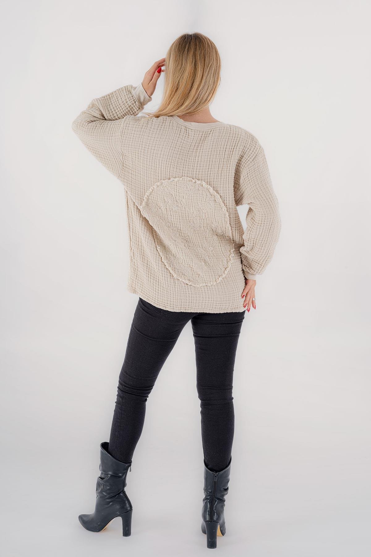 Brode Nakışlı Sırt Detay Unisex Müslin Sweat Bej