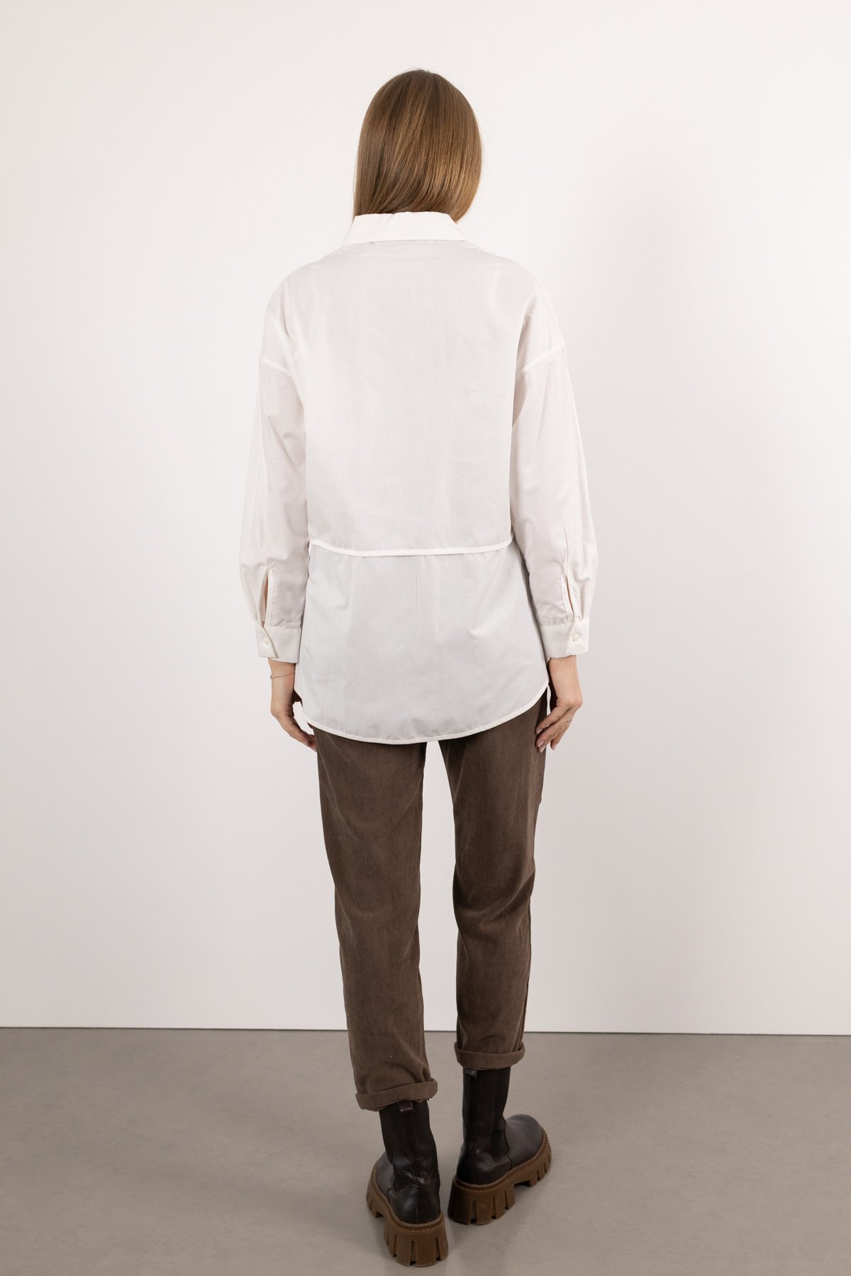 Arkası Pencereli Uzun Kollu Fiğür Baskı Desenli Gömlek