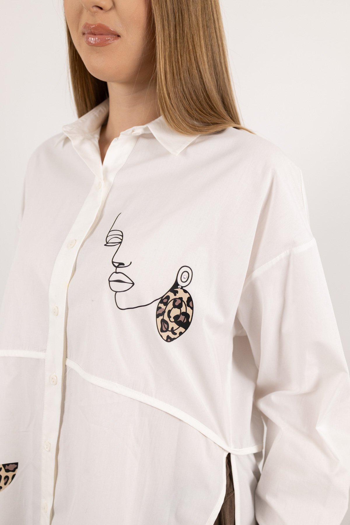 Arkası Pencereli Uzun Kollu Fiğür Baskı Desenli Gömlek