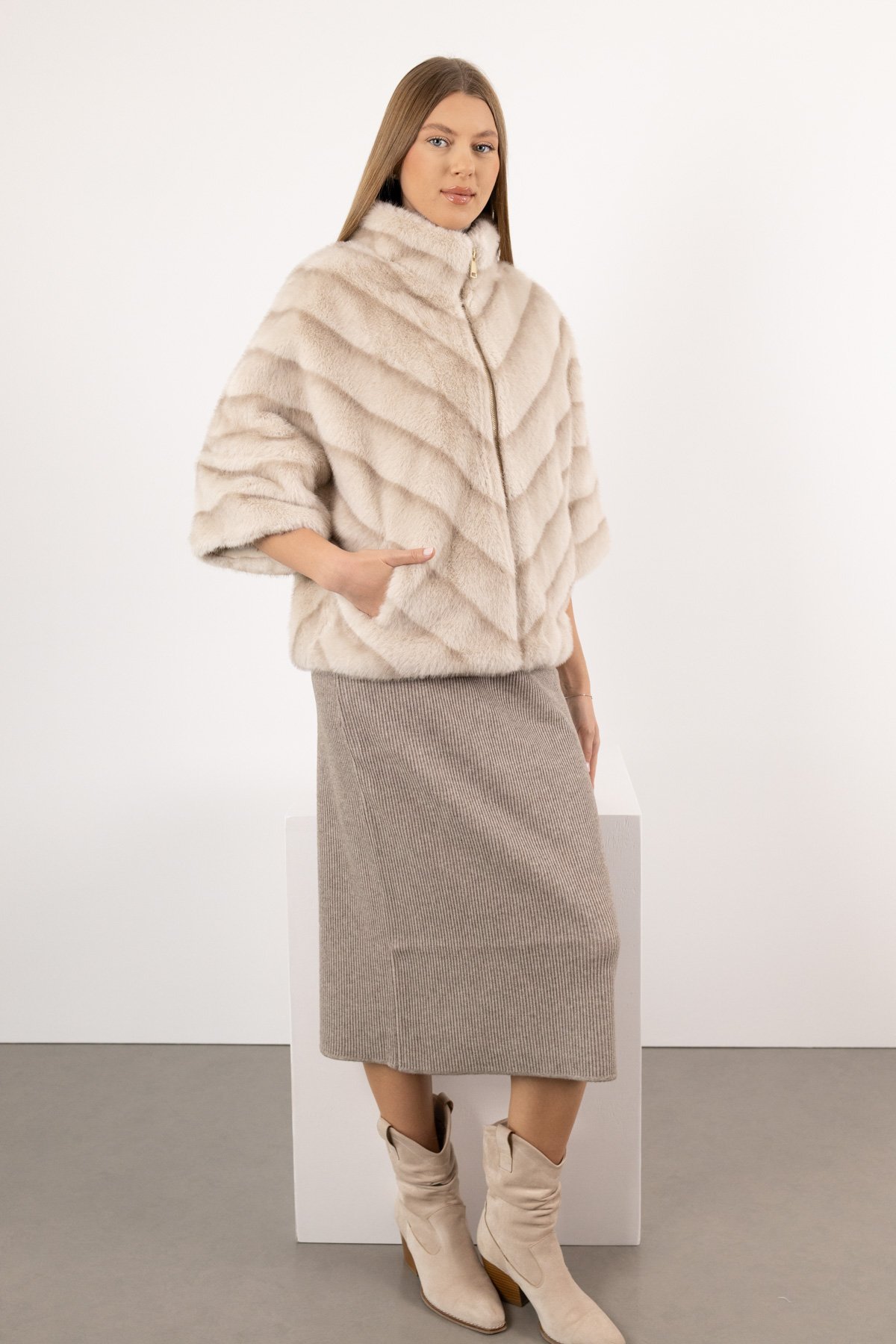 Bel Bağlama Detaylı Triko Etek