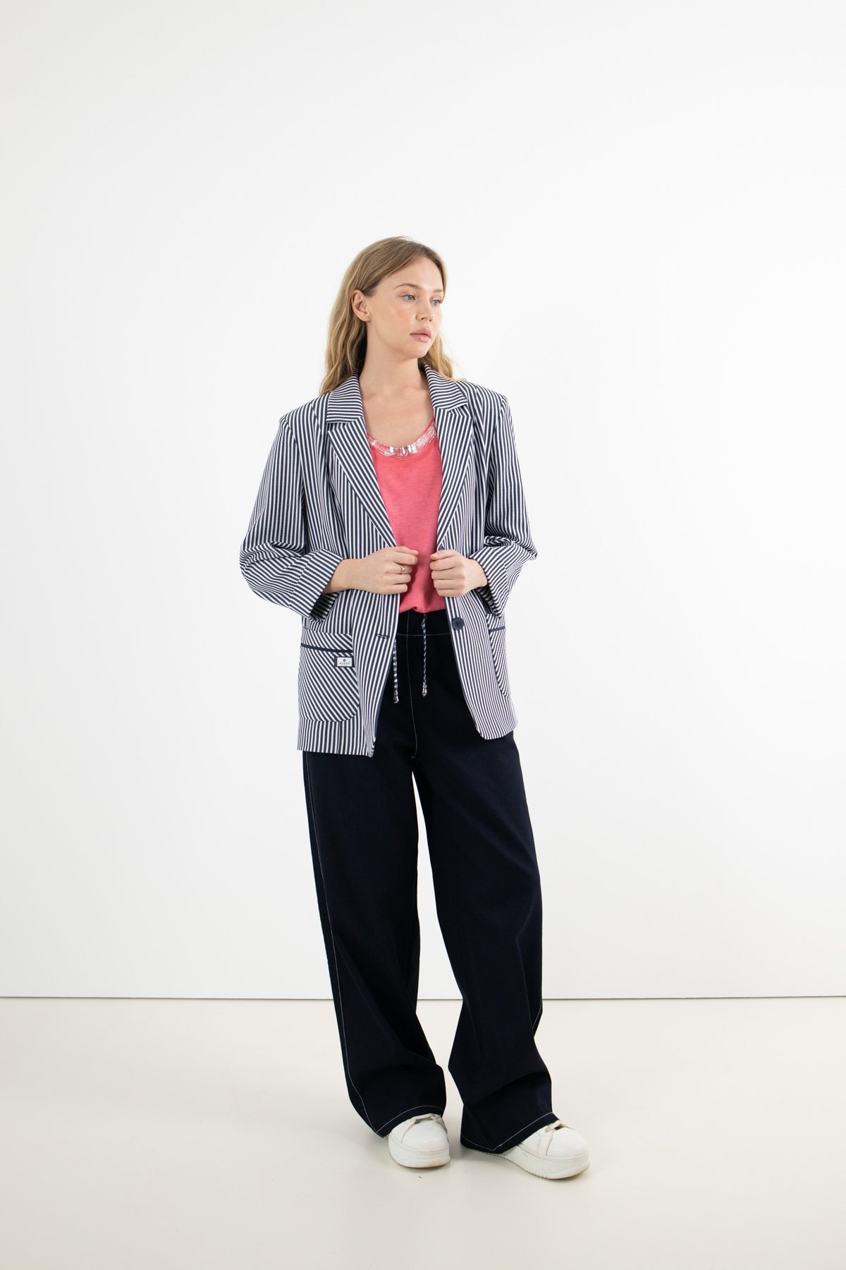 Bel Bağlama Ve Çizgi Detaylı Kot Pantolon