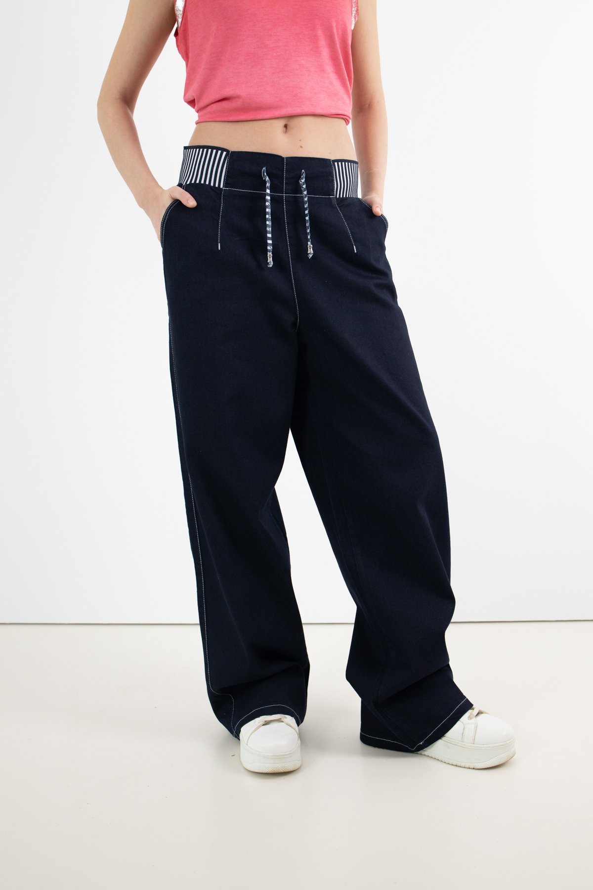 Bel Bağlama Ve Çizgi Detaylı Kot Pantolon