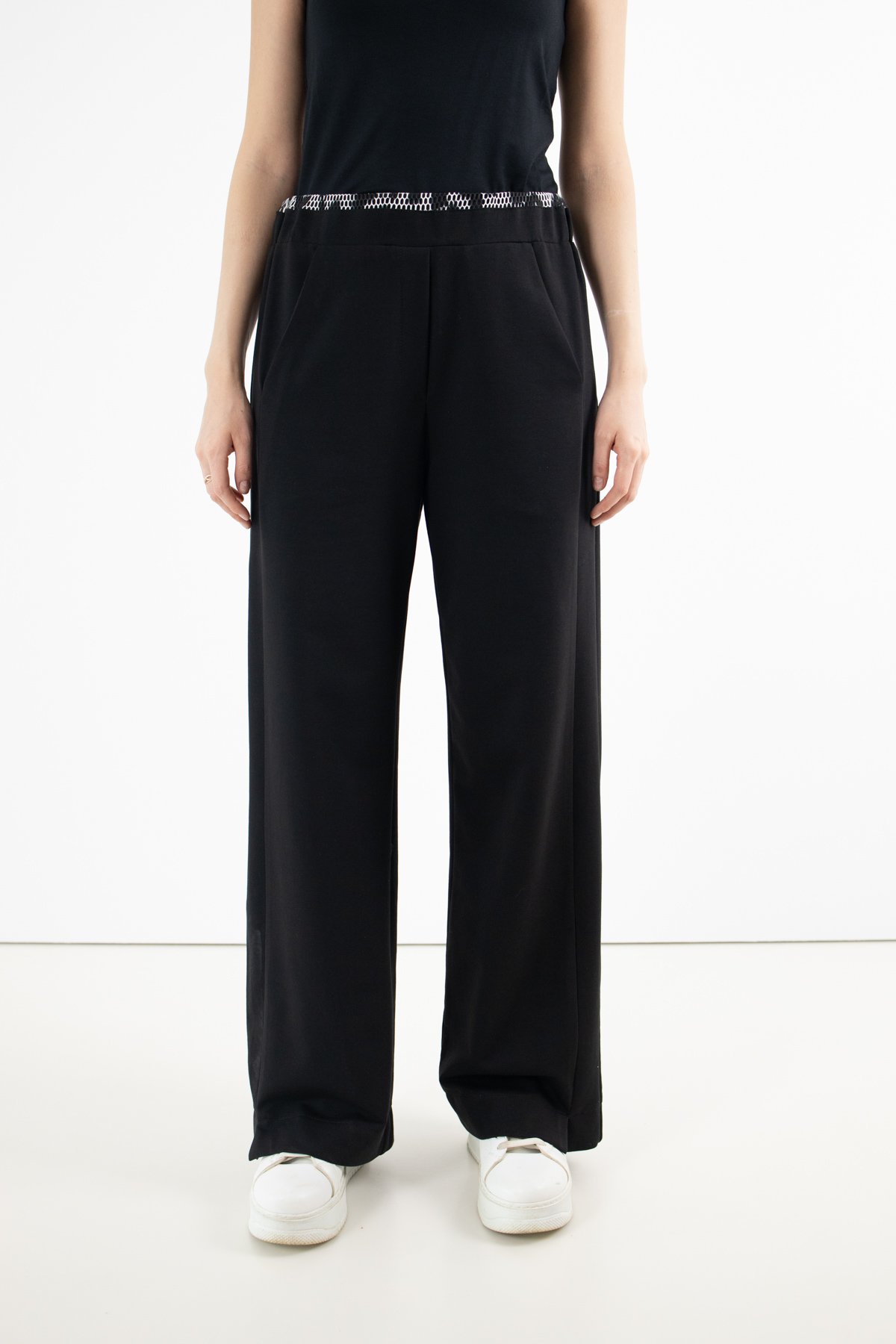 Bel File Detaylı Likralı Bol Paça Pantolon