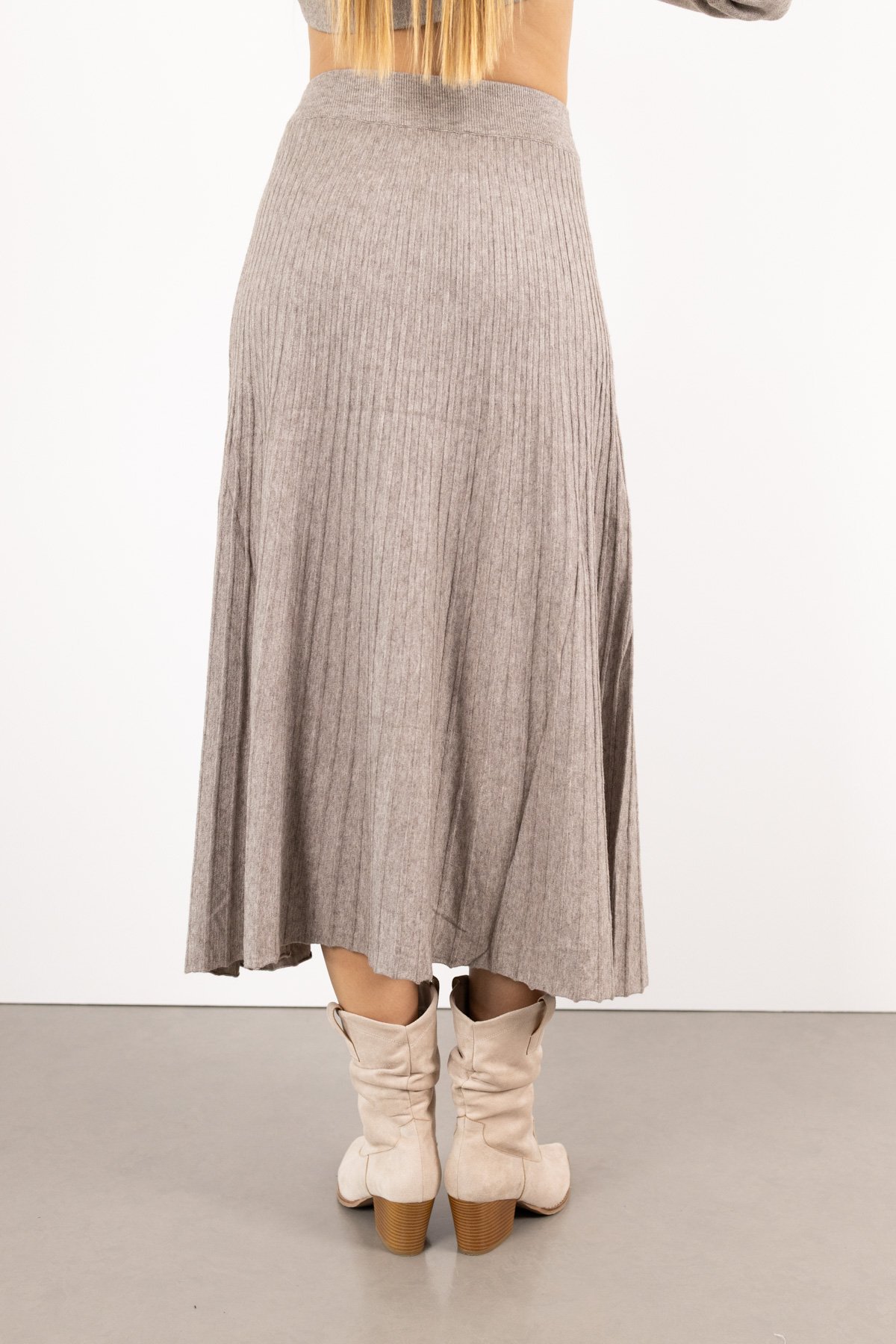 Bel Lastik Detaylı Çubuk Desenli Triko Etek