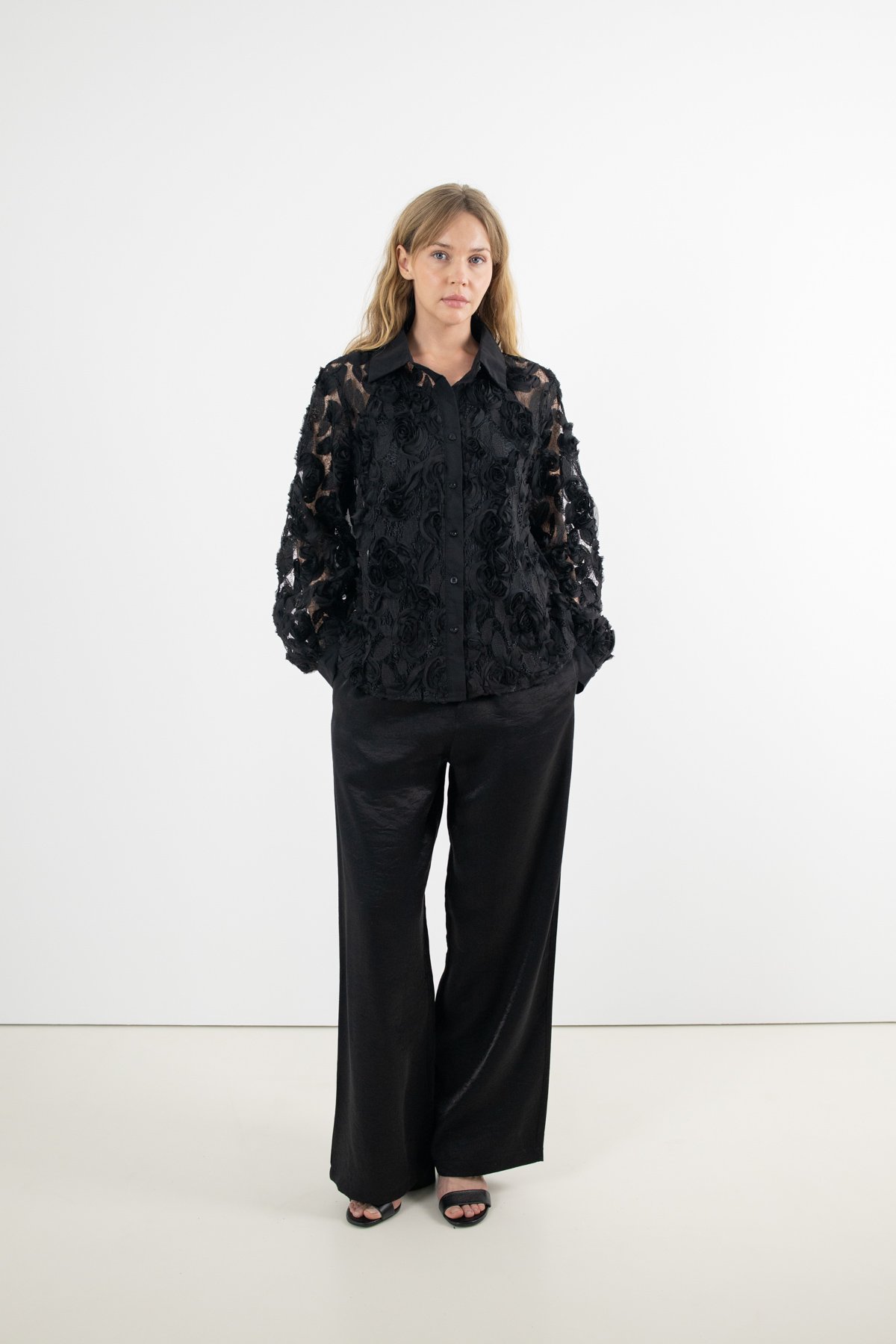 Bel Lastik Detaylı Parlak Kumaşlı Astar Kumaşlı Pantolon