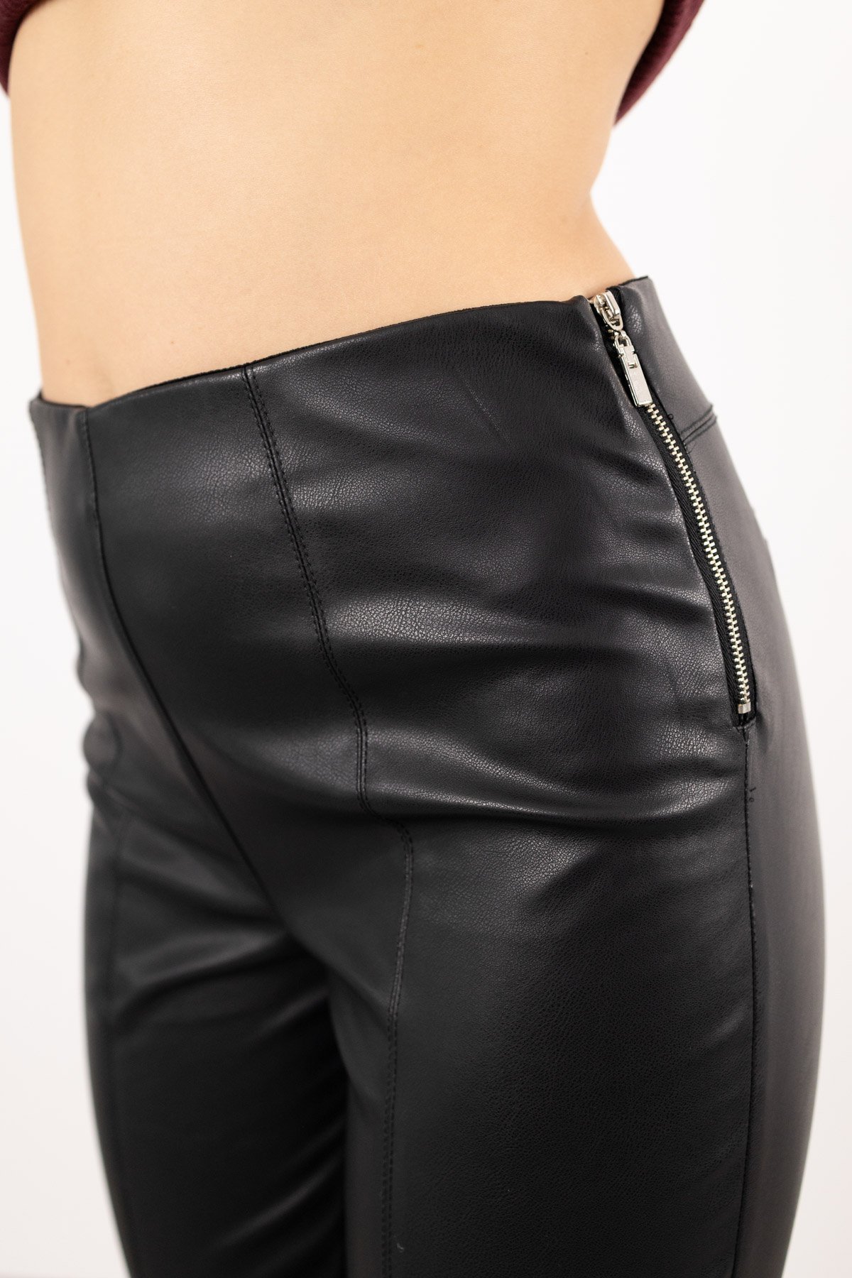 Bel Lastik Ve Yan Fermuar Detaylı Deri Pantolon