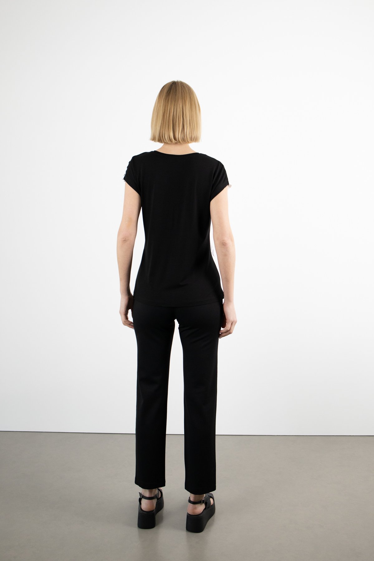 Bel Lastik Ve Yazı Detay  Cepli  Dikişli Pantolon