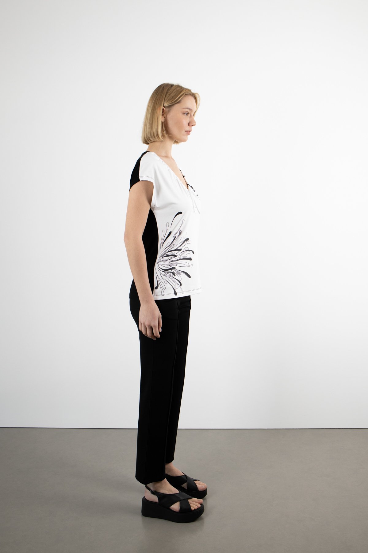 Bel Lastik Ve Yazı Detay  Cepli  Dikişli Pantolon