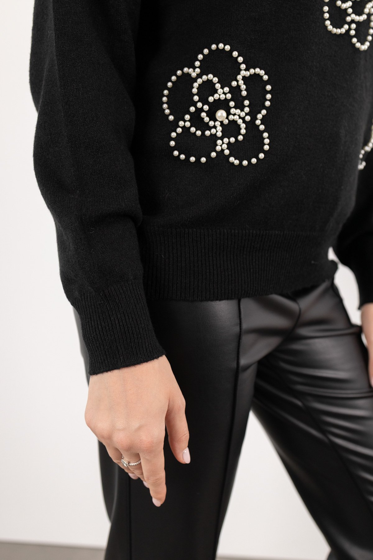 Boncuk İşleme Detay Triko