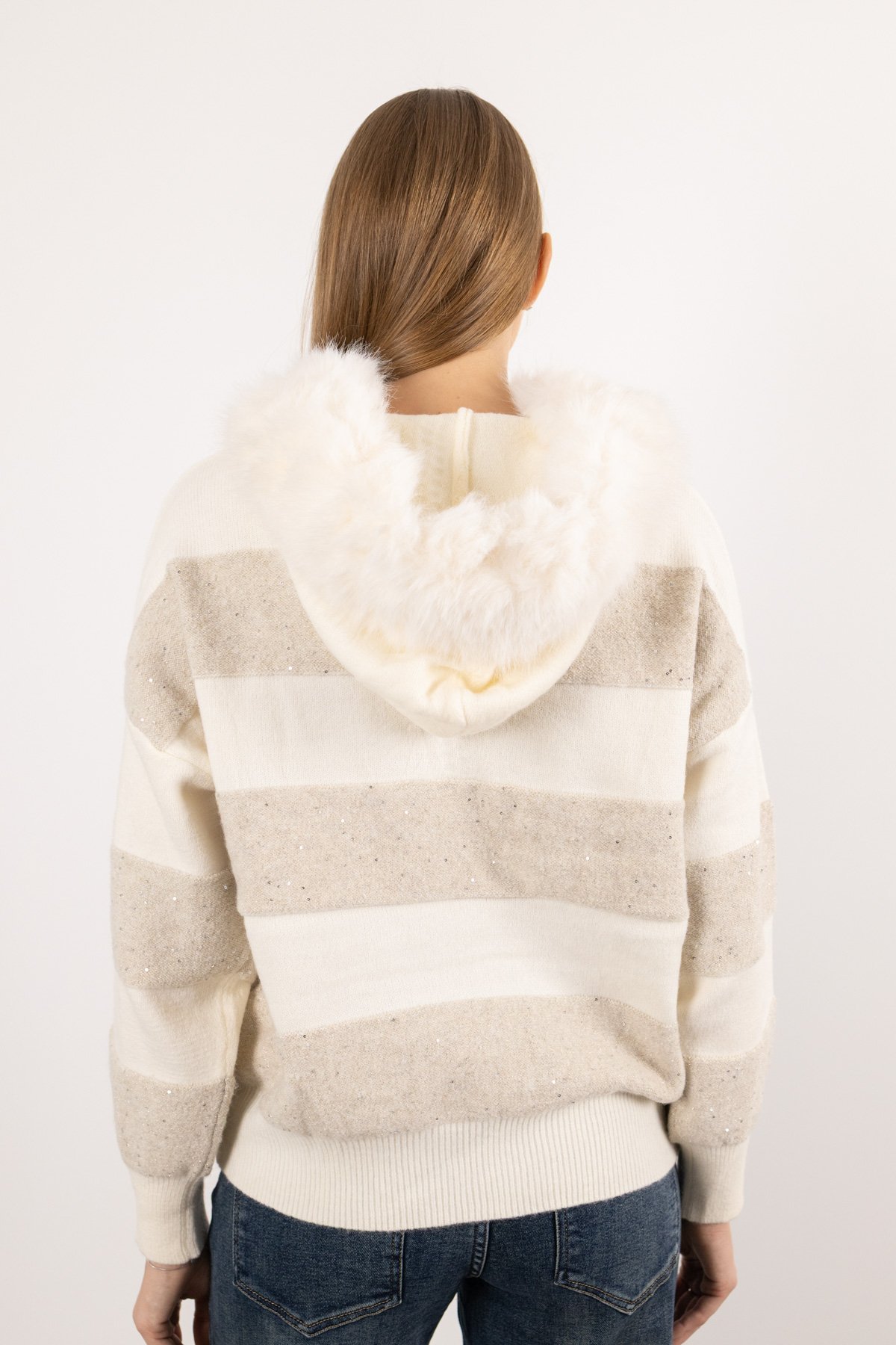 Boncuk Ponpon Detay Kapüşonlu Triko