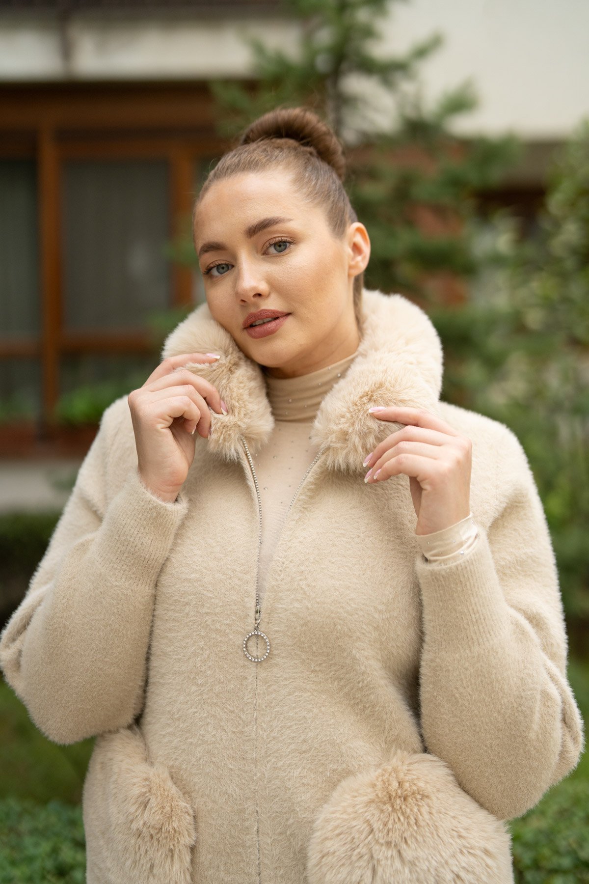 Ceb Ve Yaka Kürk Detaylı Hırka