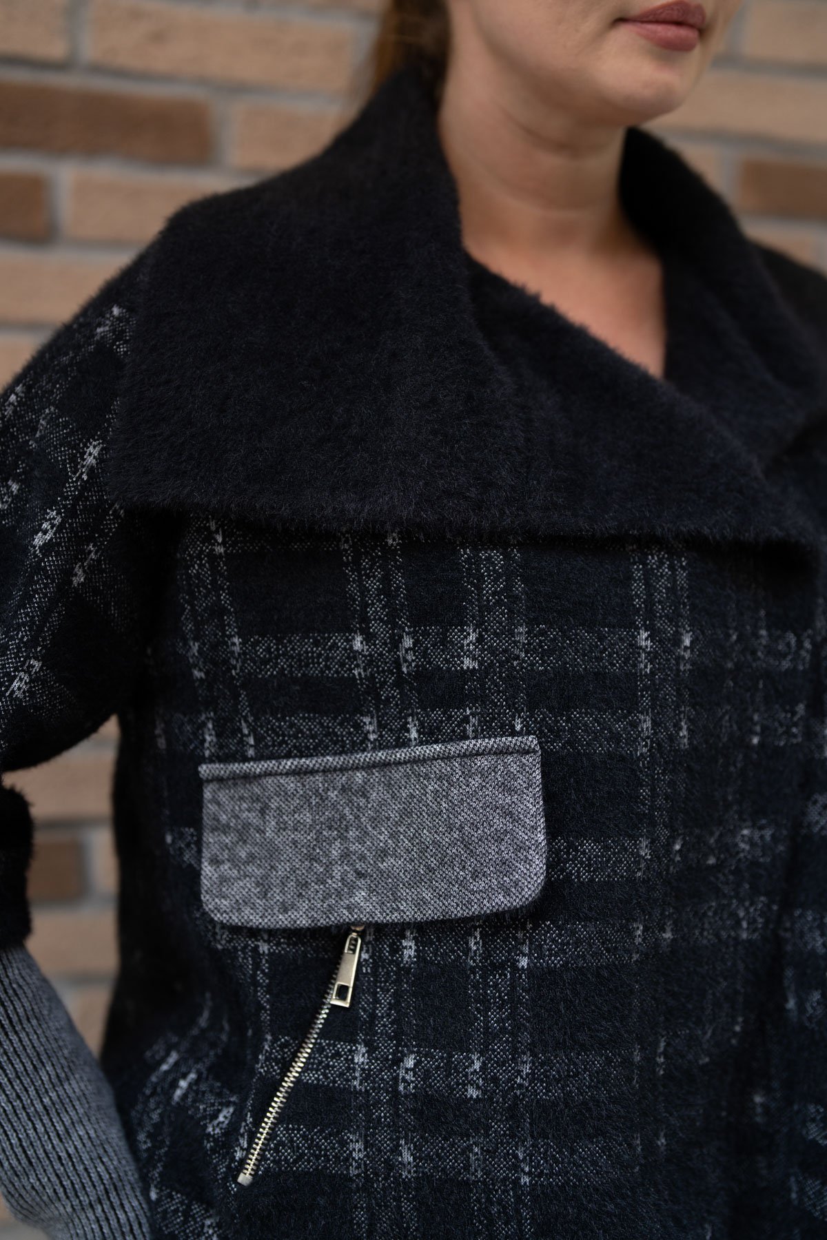 Cep Detay Kare Desen Mont