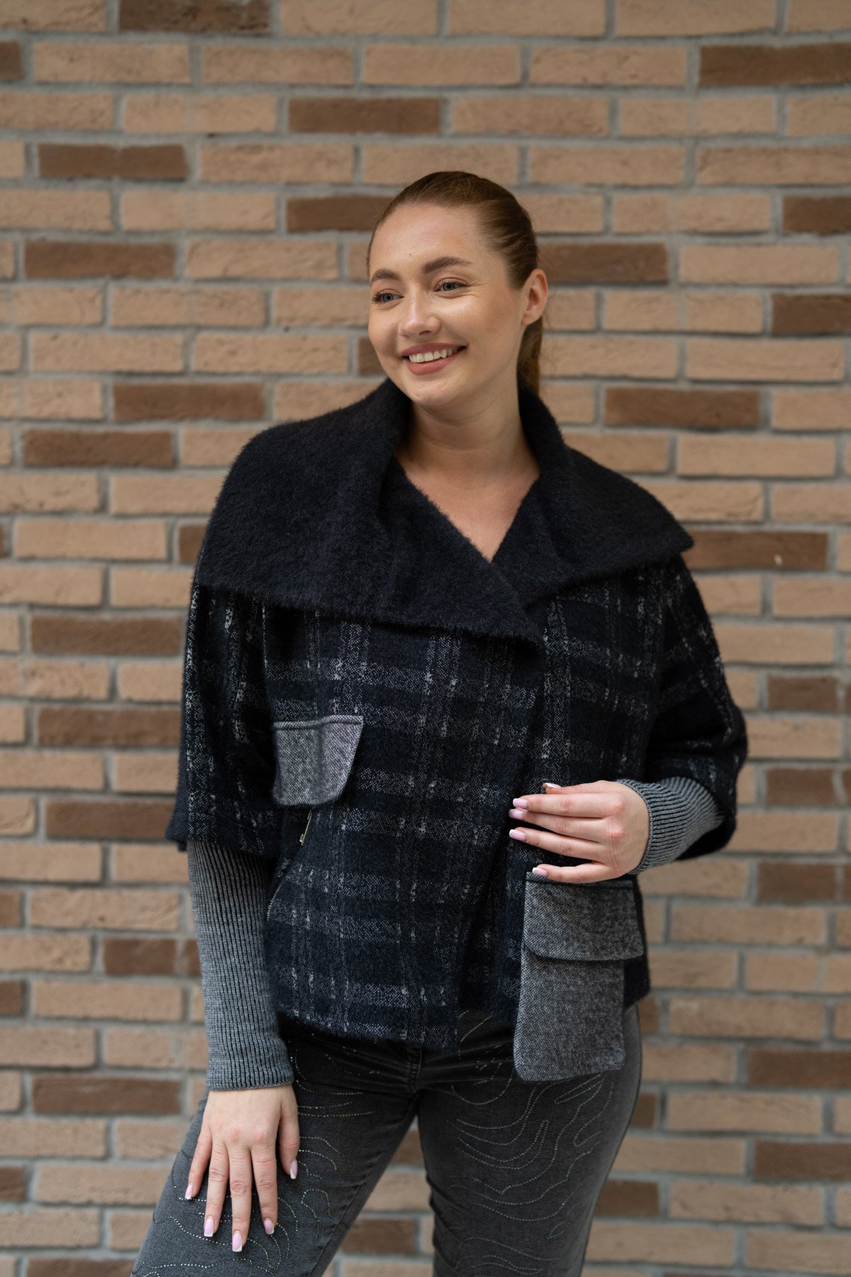 Cep Detay Kare Desen Mont