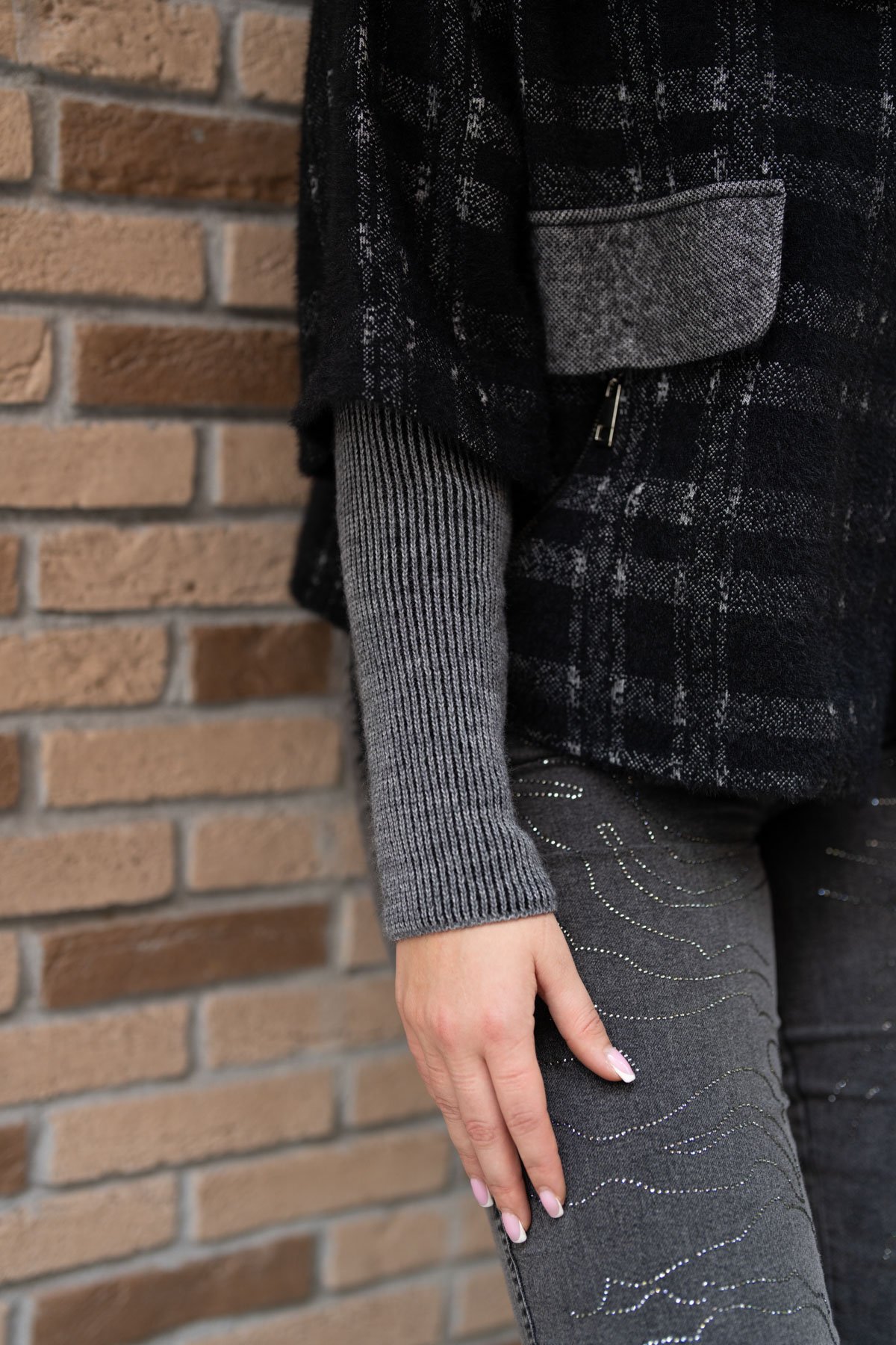 Cep Detay Kare Desen Mont