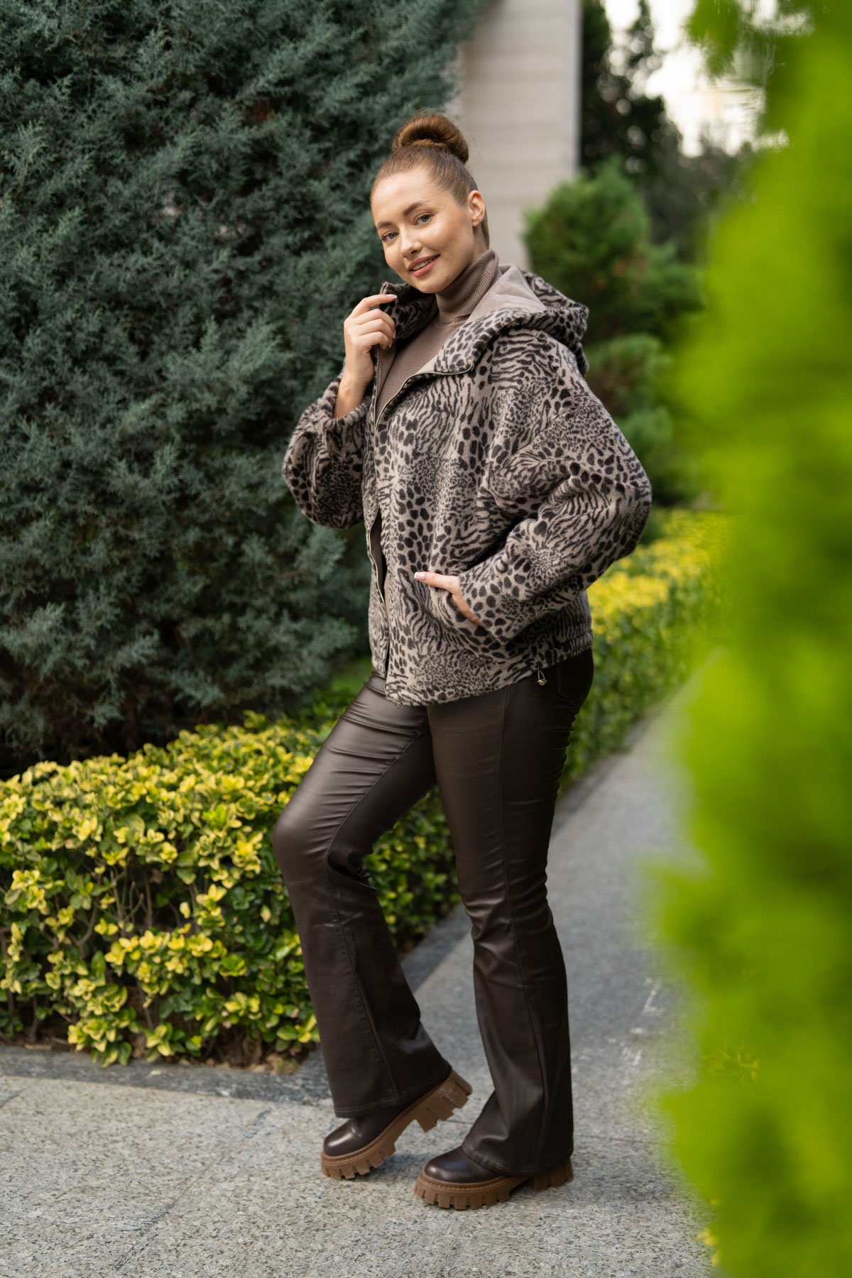 Deri Detaylı Pantolon