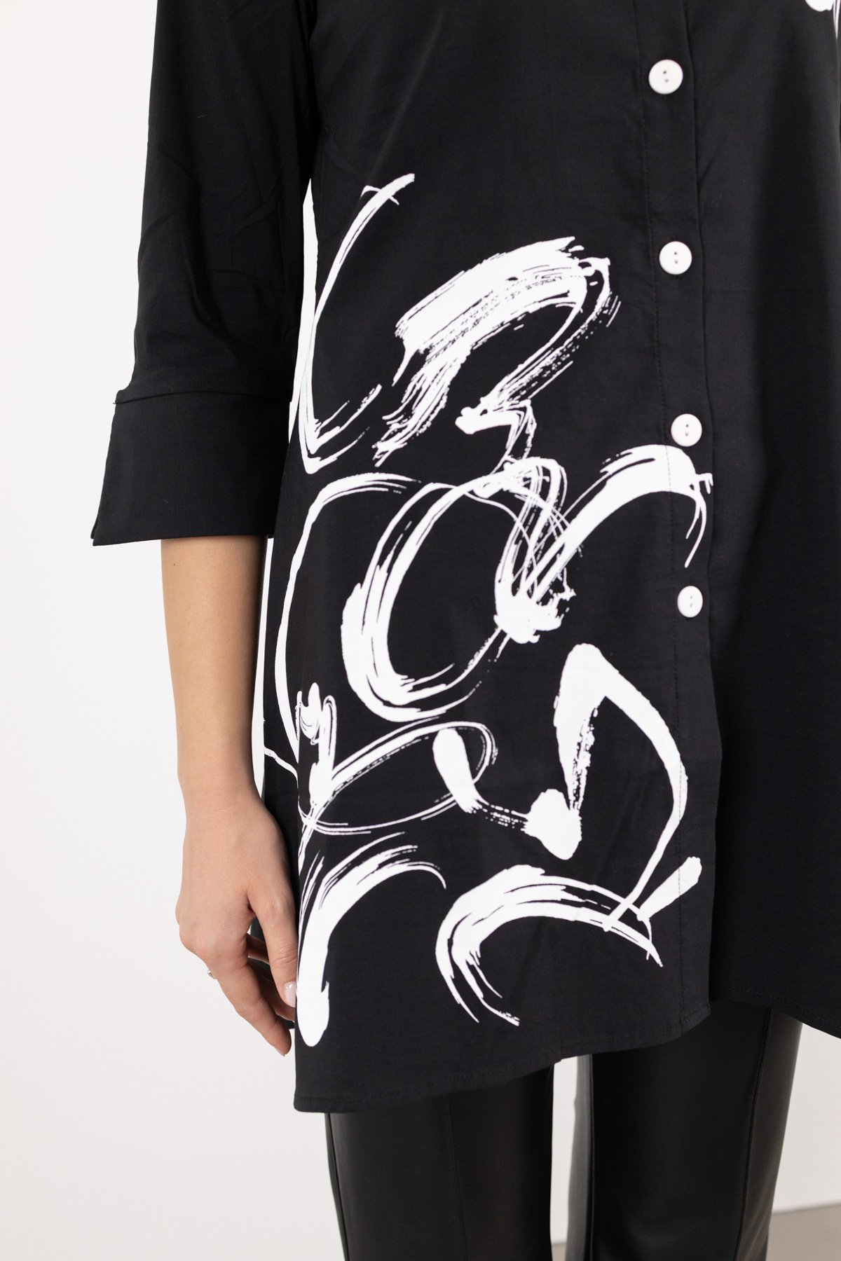 Desenli Uzun Kollu Düğme Detaylı Uzun Kollu Gömlek