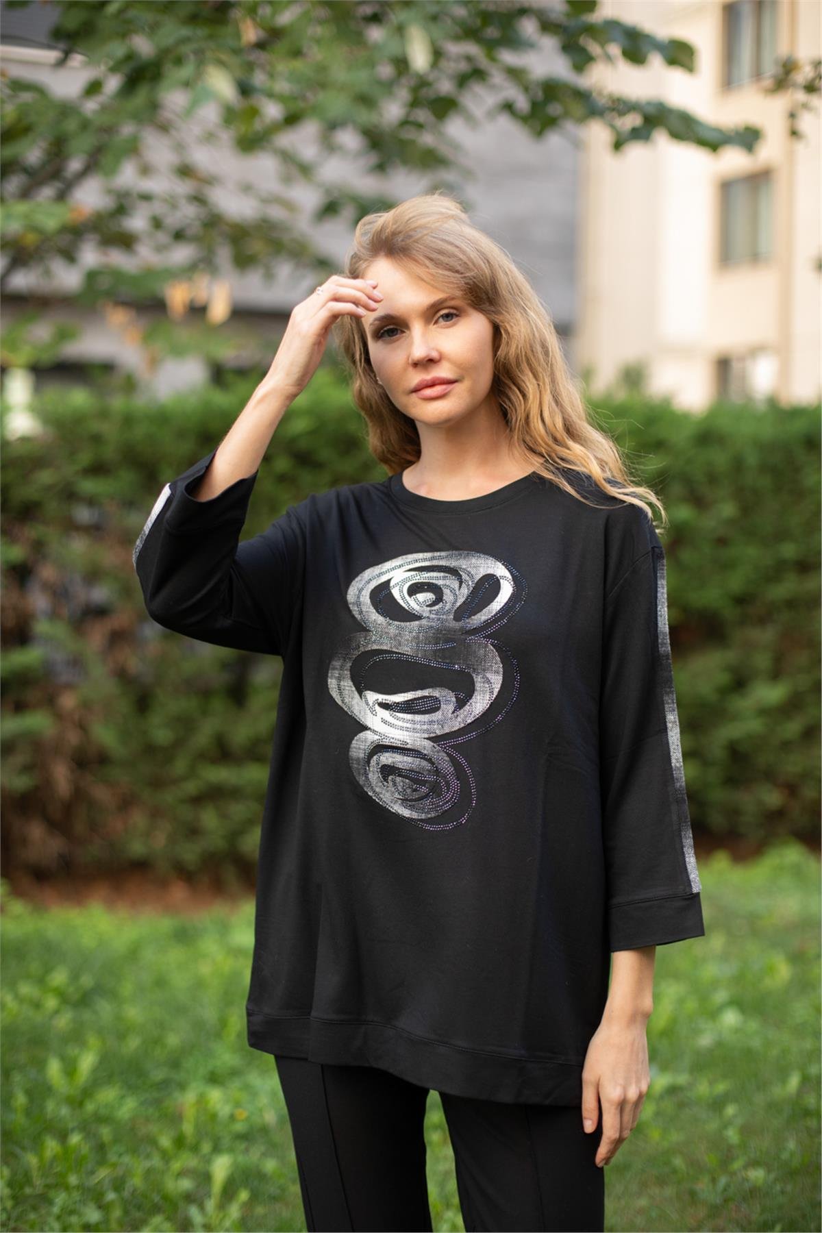 Ekose Nakış Ve Kol Garnili Tshirt