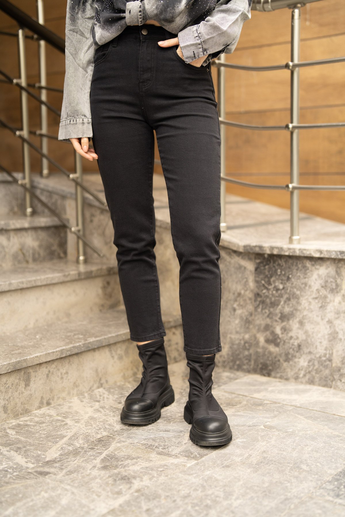 Geniş Kesim  Likralı Jeans Pantolon