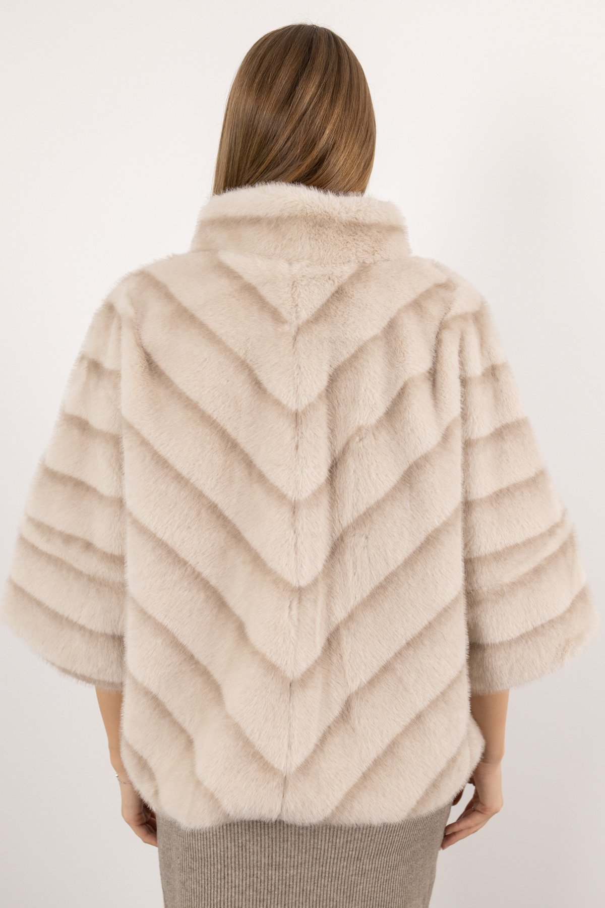 İki Renk Detaylı Truvakar Kürk Mont