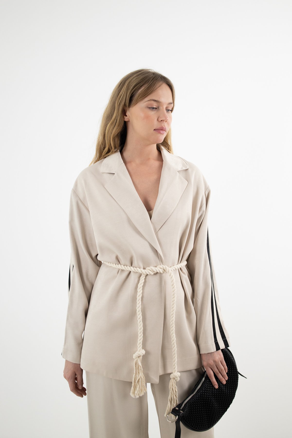 Kabartma Desen Omuz Çantası