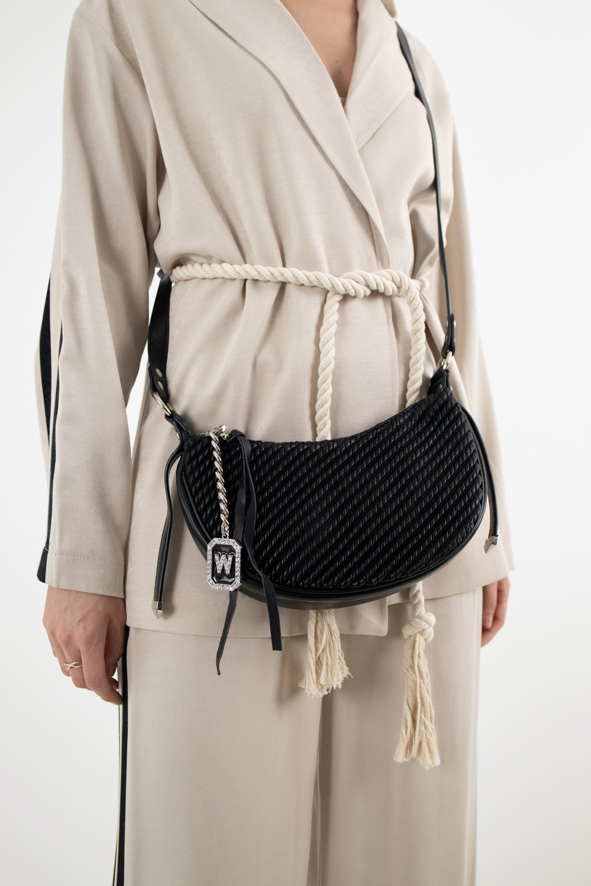 Kabartma Desen Omuz Çantası