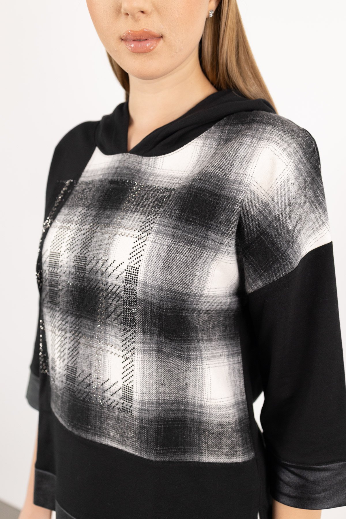 Kapüşon Detay Ekoseli Taş Baskılı Dikdörtgen Bluz