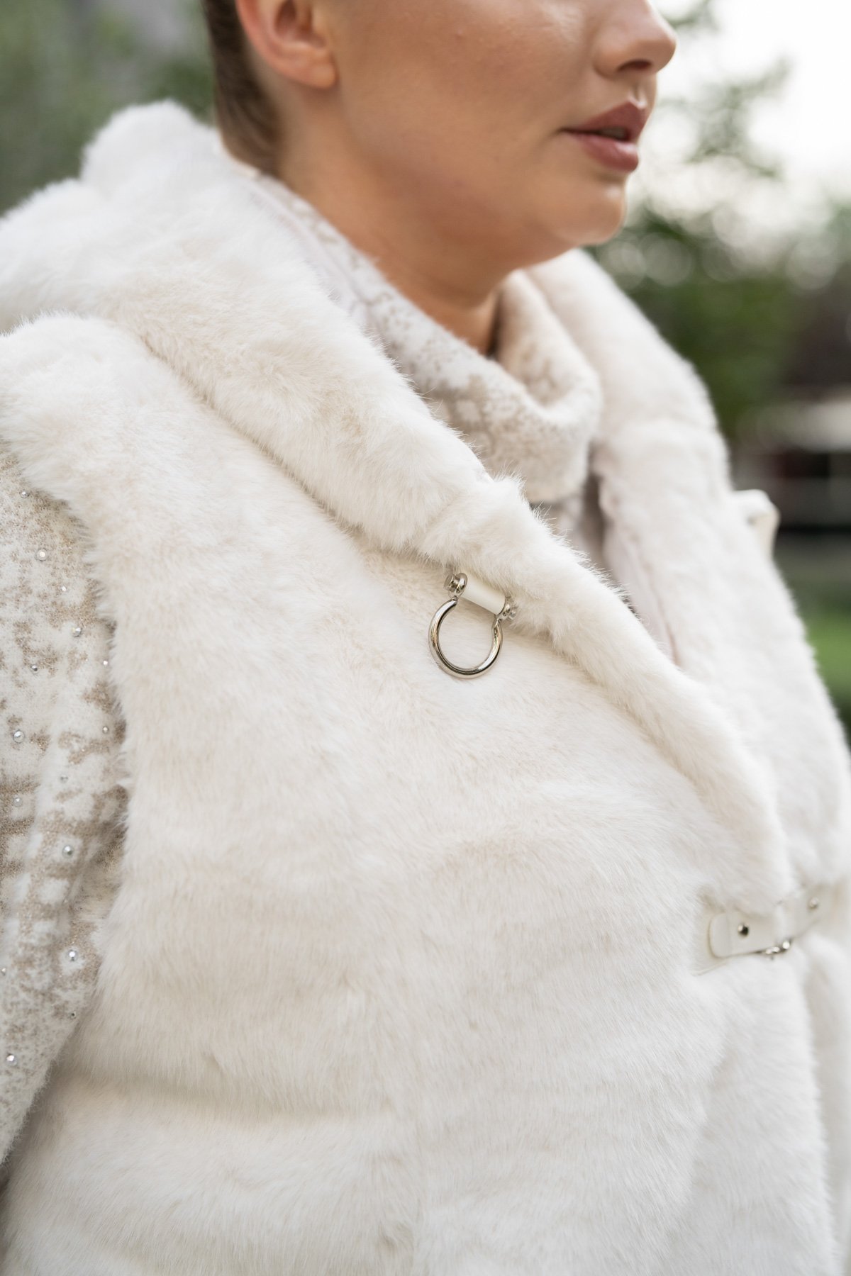 Kapüşon Detaylı Kürk Detaylı Kısa Kollu Yelek