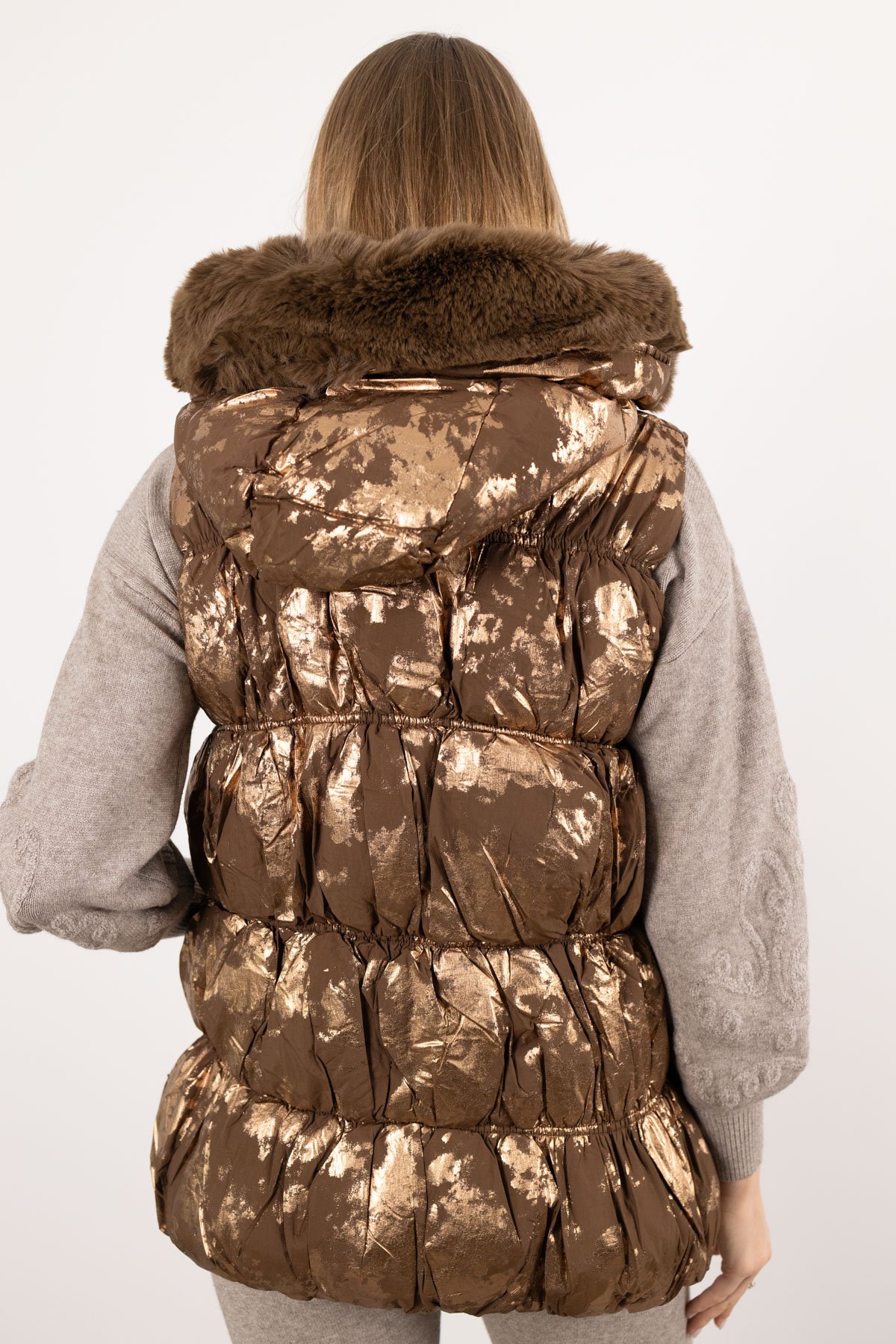 Kapüşon Ucu Peluş Detay Lame Baskı Yelek