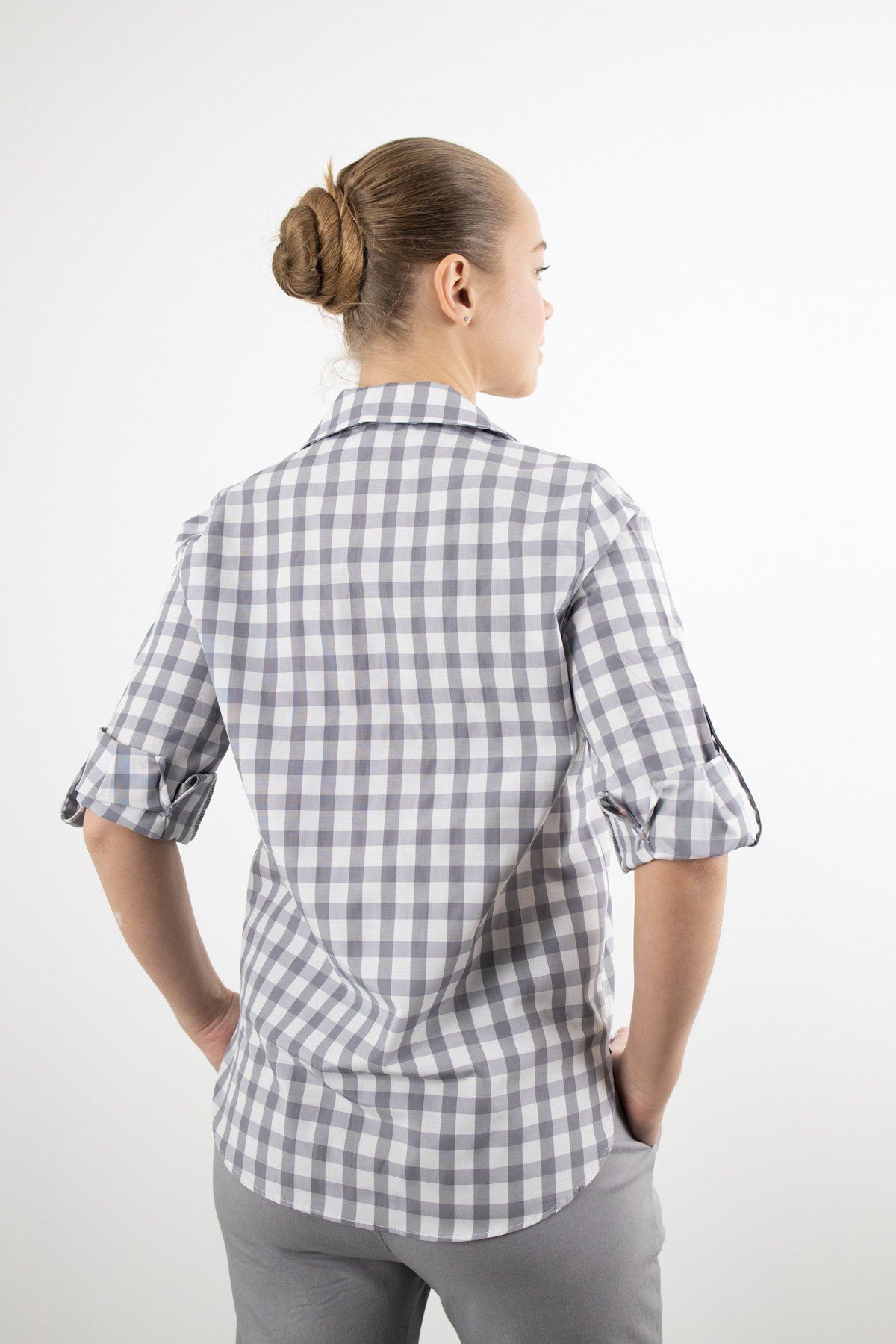 Kare Desenli Çiçek Baskı Detaylı Gömlek