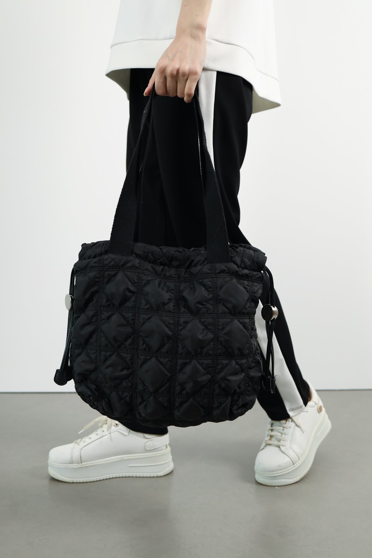 Kare Desenli Omuz Çantası