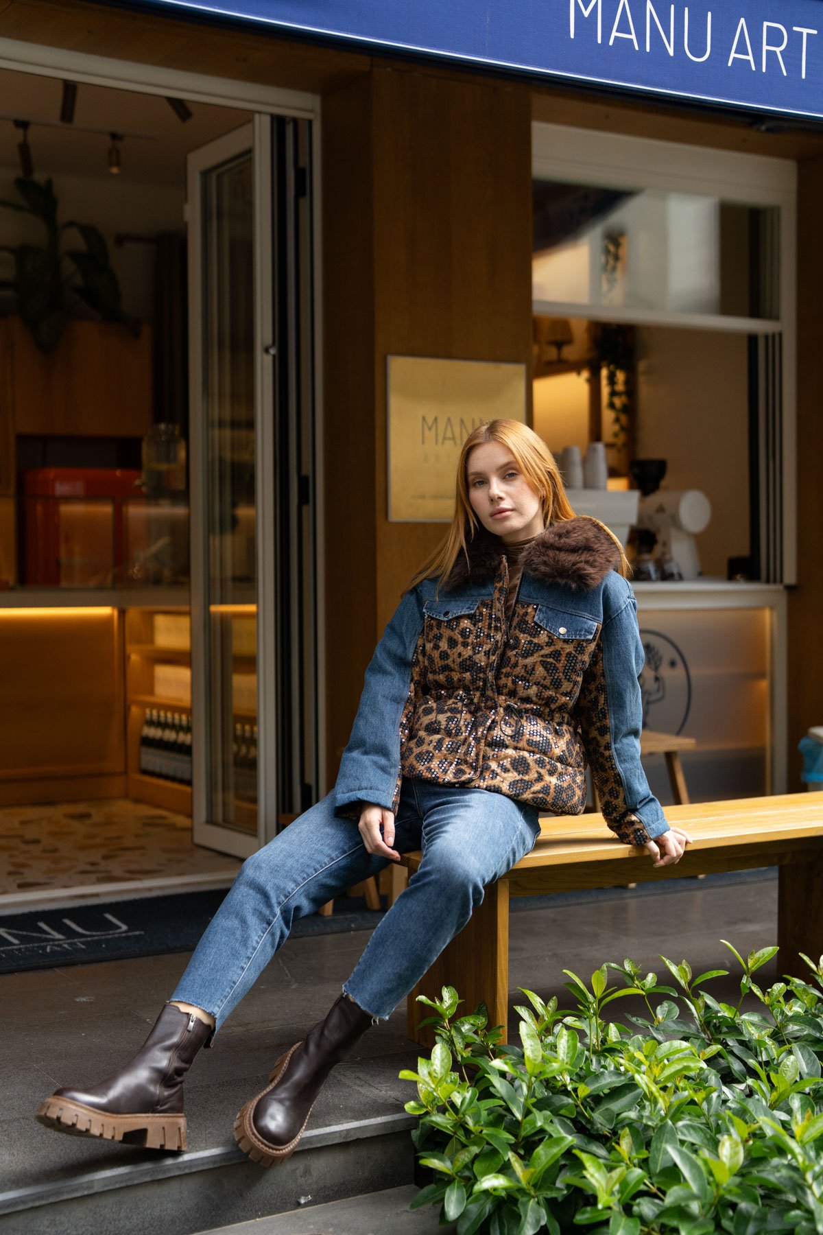 Leopar Desen Pul Payet İşleme Detay Kot Ceket