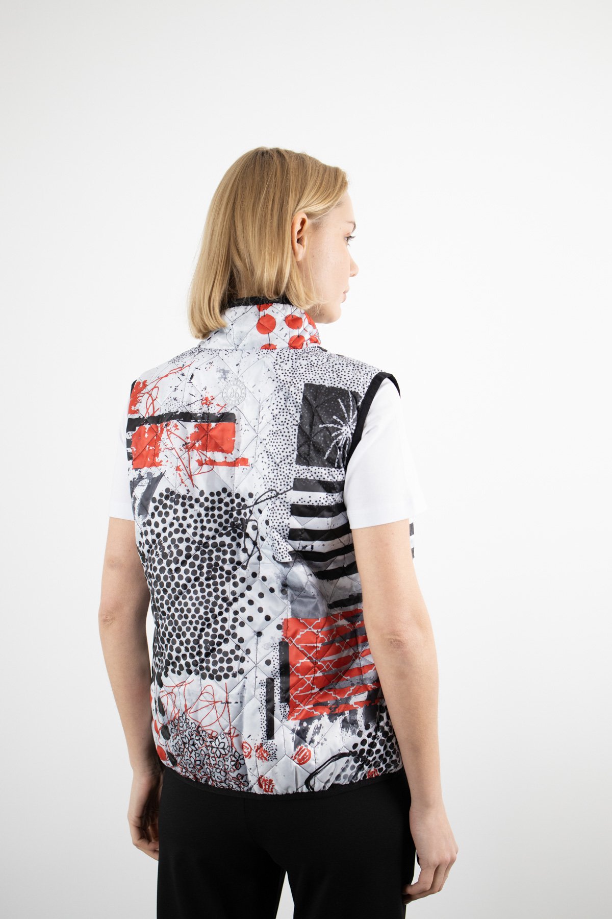 Sıfır Kol Detaylı Benekli Desenli Dokuma Yelek