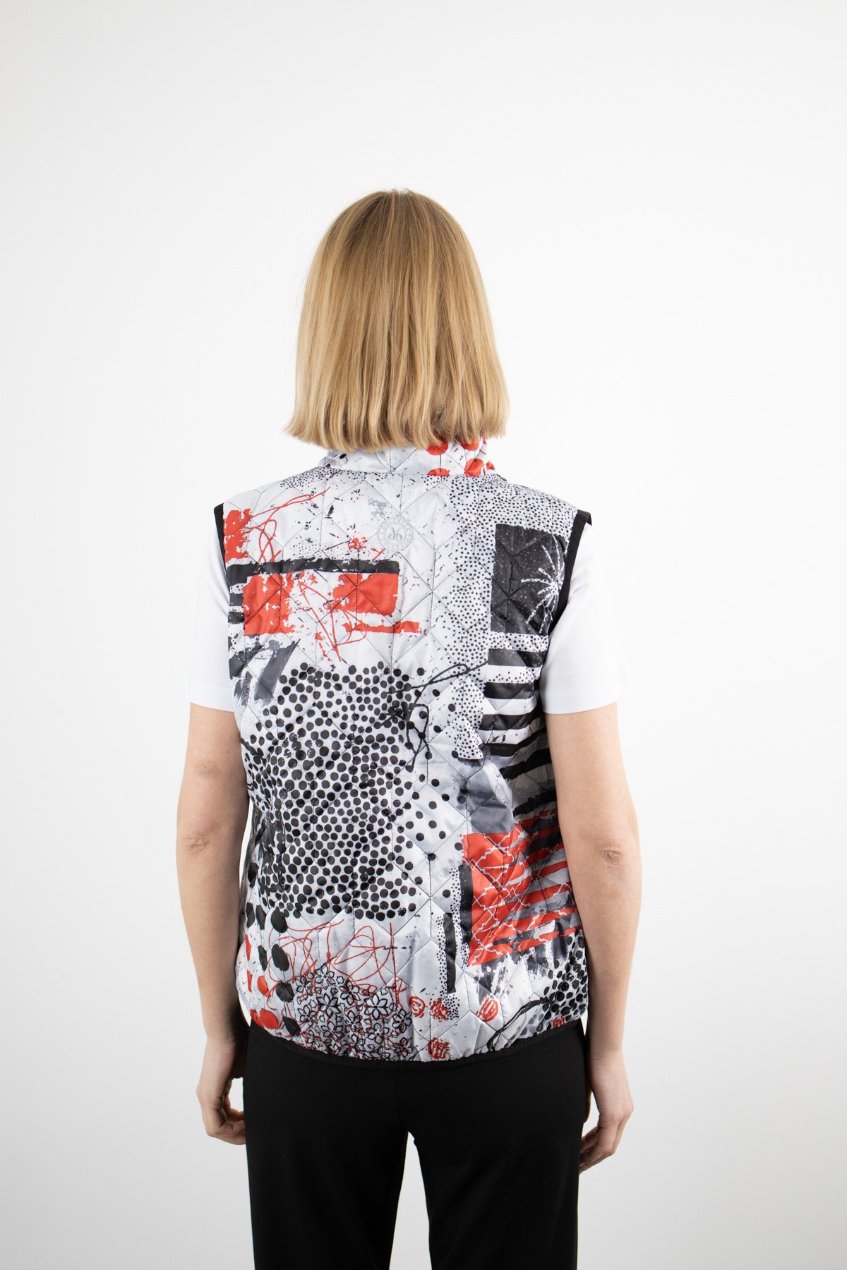 Sıfır Kol Detaylı Benekli Desenli Dokuma Yelek