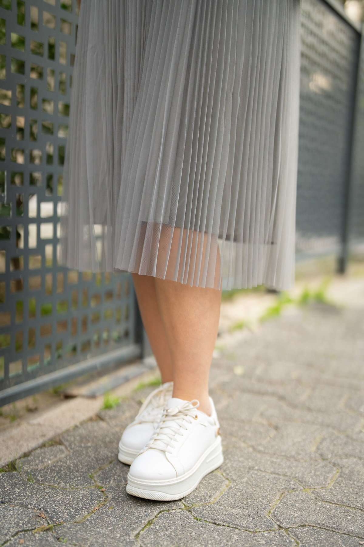 Üst Triko Alt Tül Detay Elbise