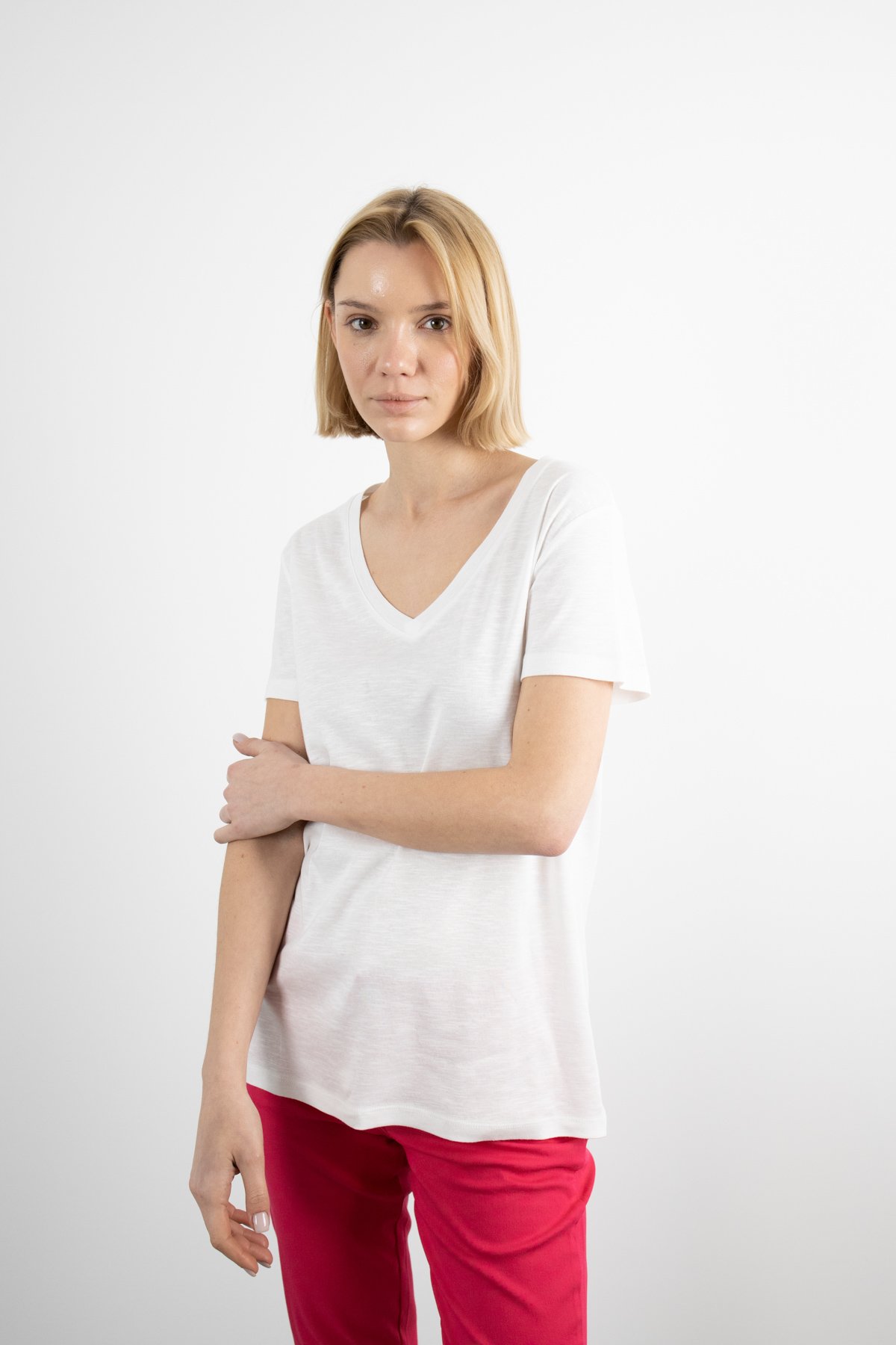 V Yaka Detaylı Kısa Kollu Basic Tshirt