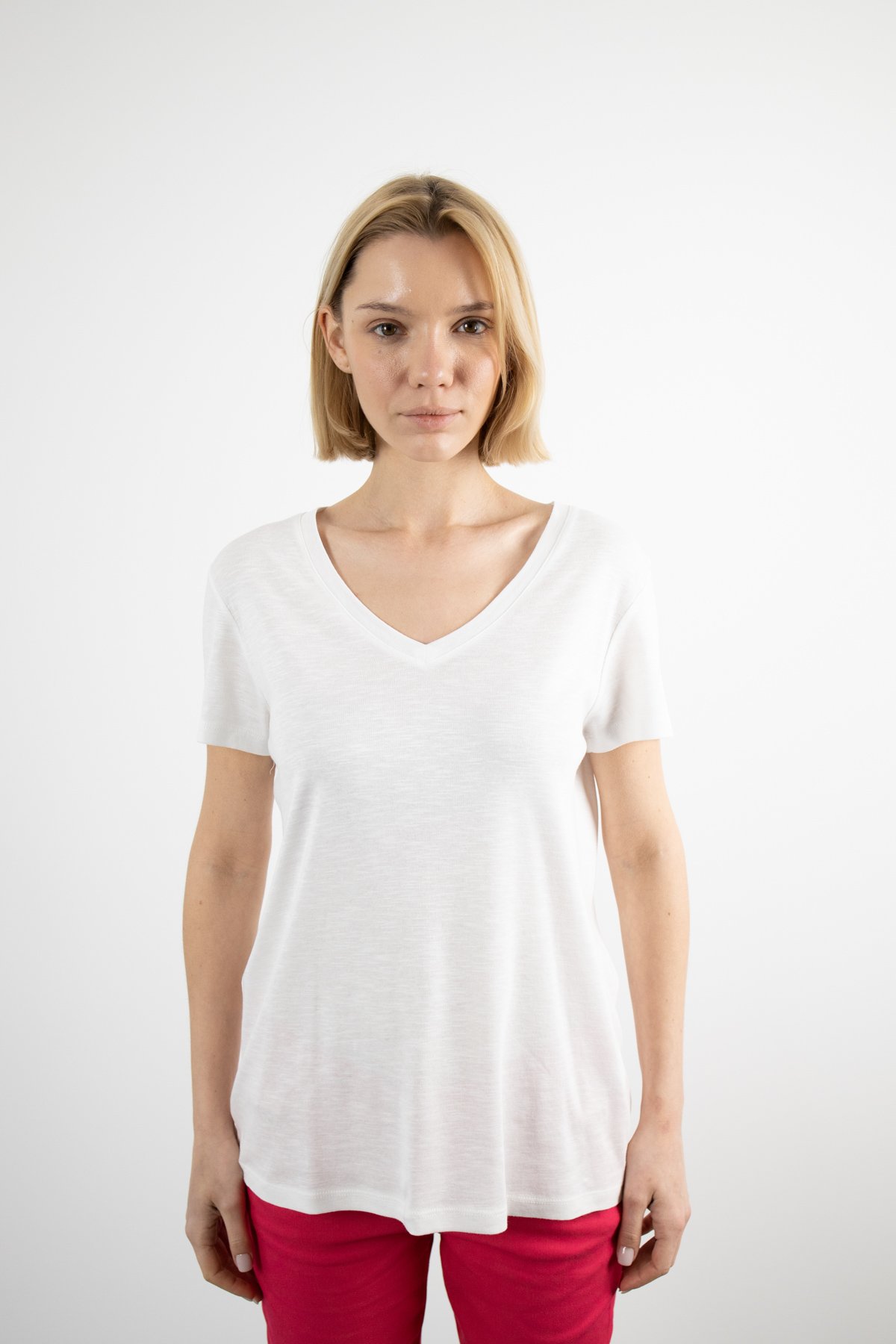 V Yaka Detaylı Kısa Kollu Basic Tshirt