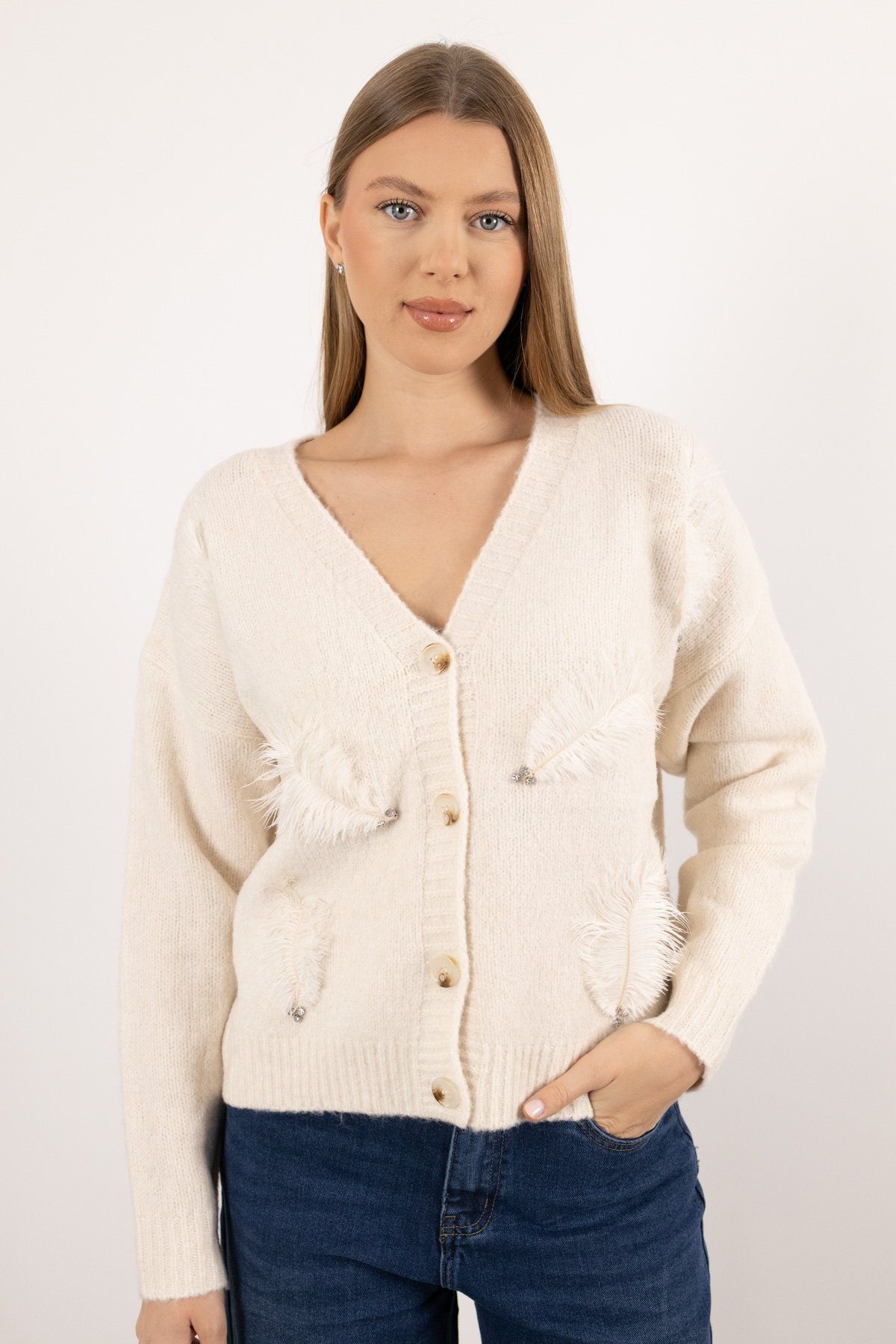 V Yaka Tüy Detaylı Taş İşlemeli Triko Hırka