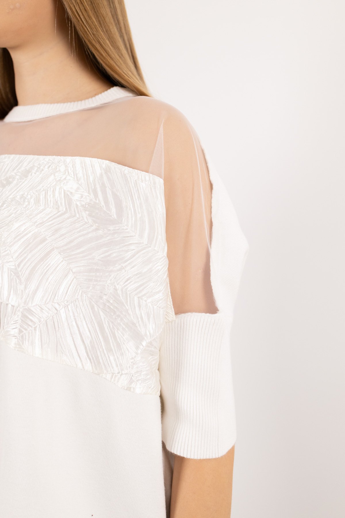 Yaka Tül Detaylı Önü Astar Desenli Triko