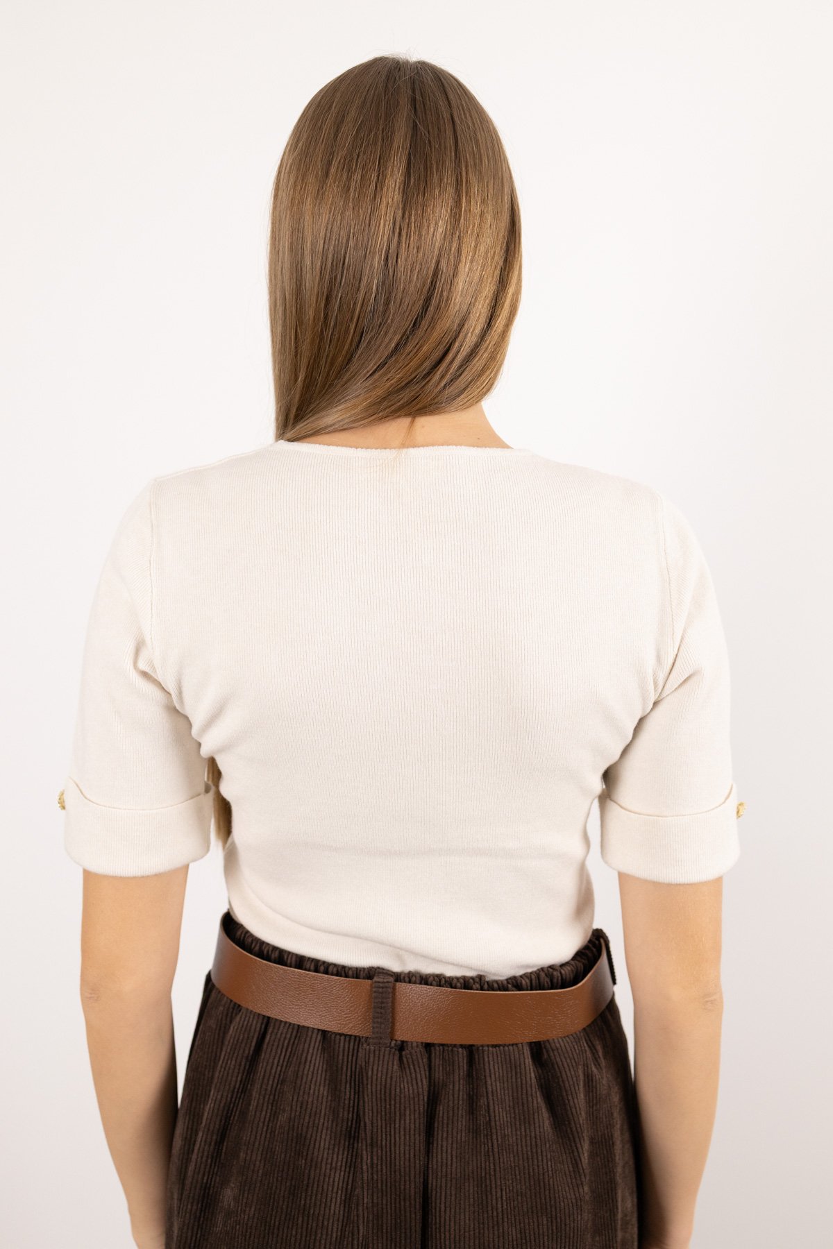 Yaka Zigzag Detaylı Kol İnci Düğmeli Triko