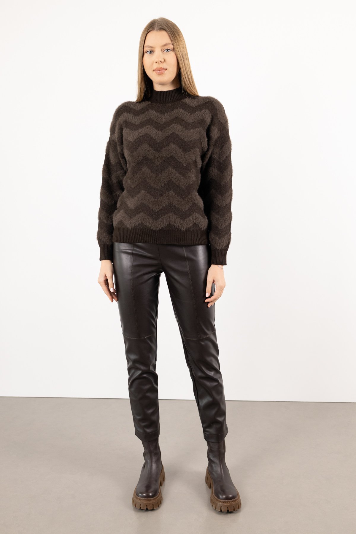 Zigzag Tüylü Kazak