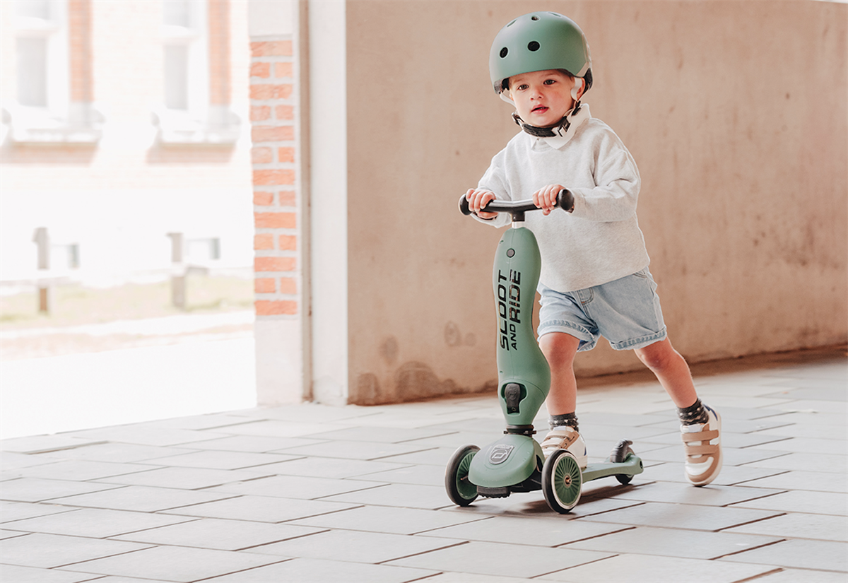 Scoot and Ride Highwaykick 1 Oturaklı Çocuk Scooter Yeşil 
