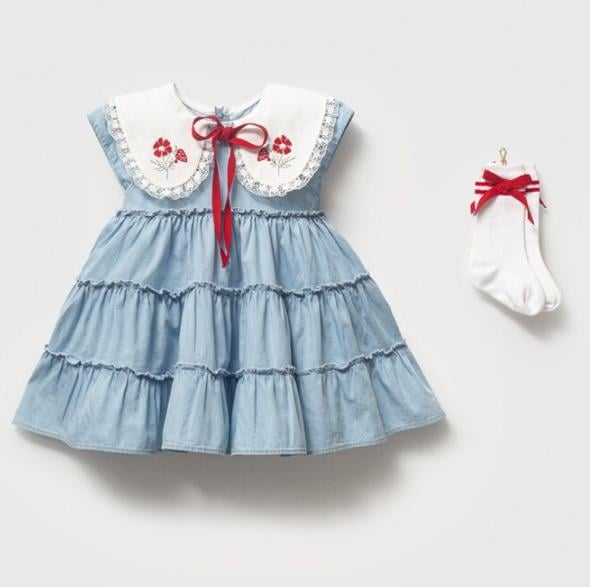 Kız Bebek Kot Nakışlı Yakalı ve Çorap Setli 