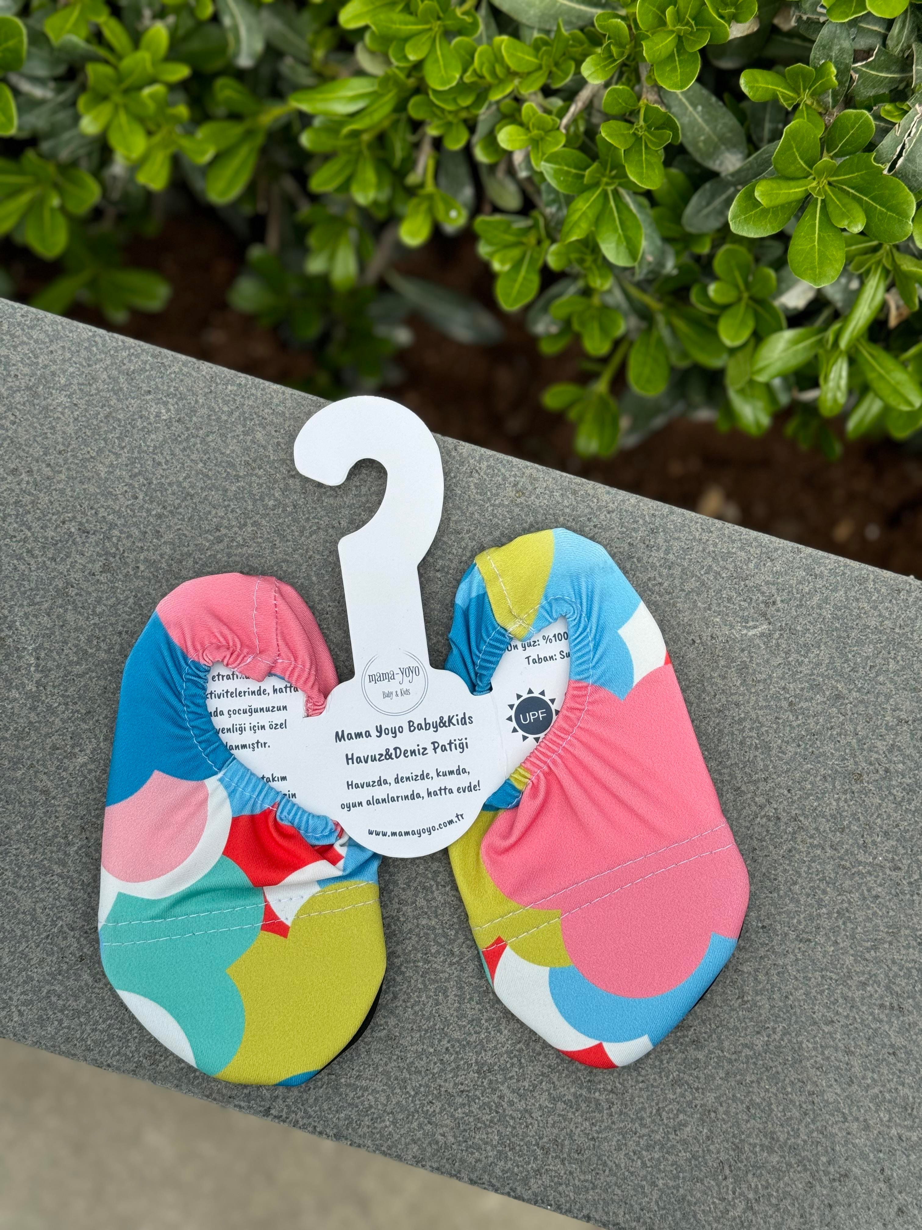 Kaydırmaz Patik // Flowers